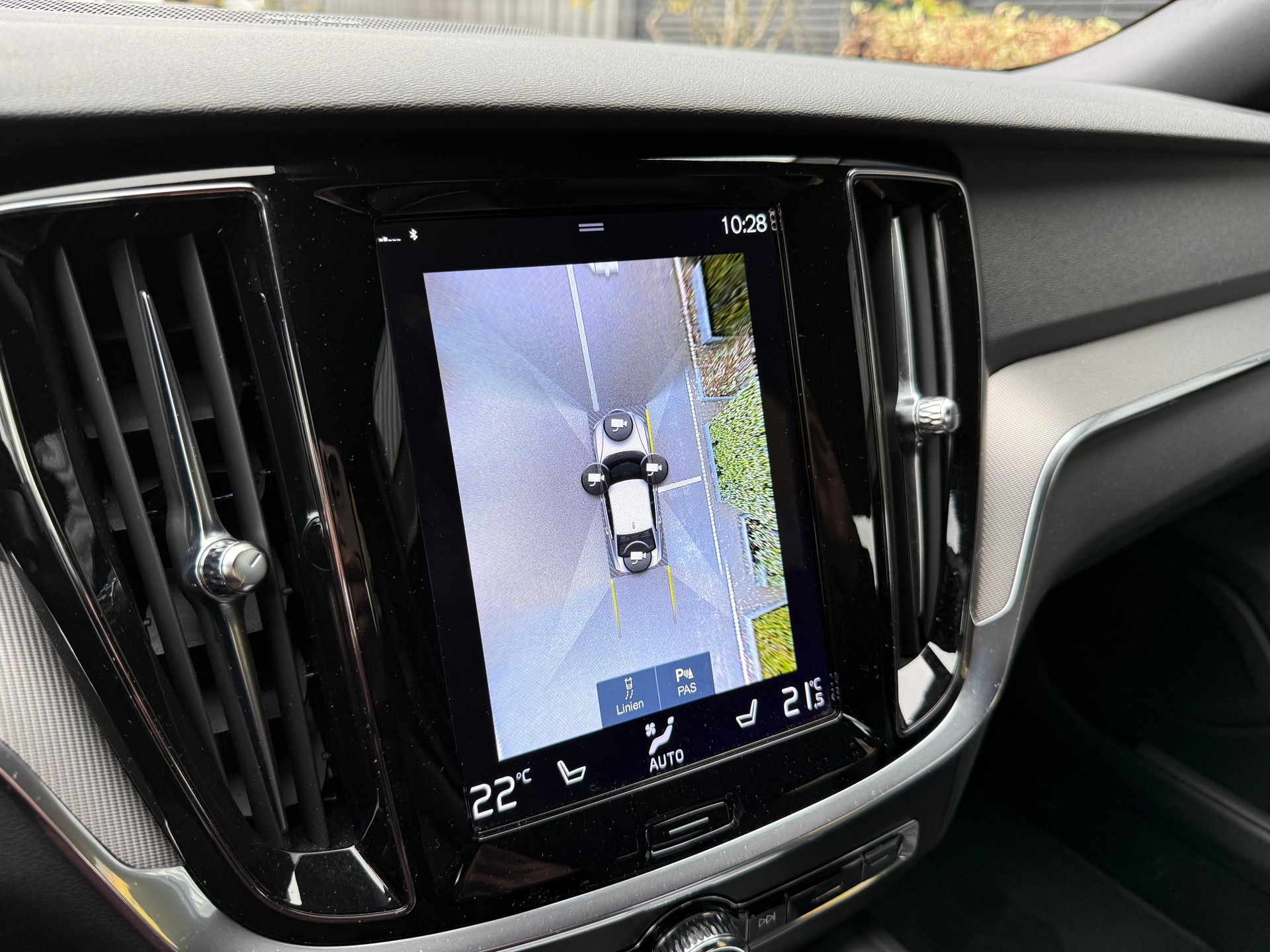 VOLVO S60 B5 AWD Benzin Mild Hybrid R-Design Geartronic-image-11