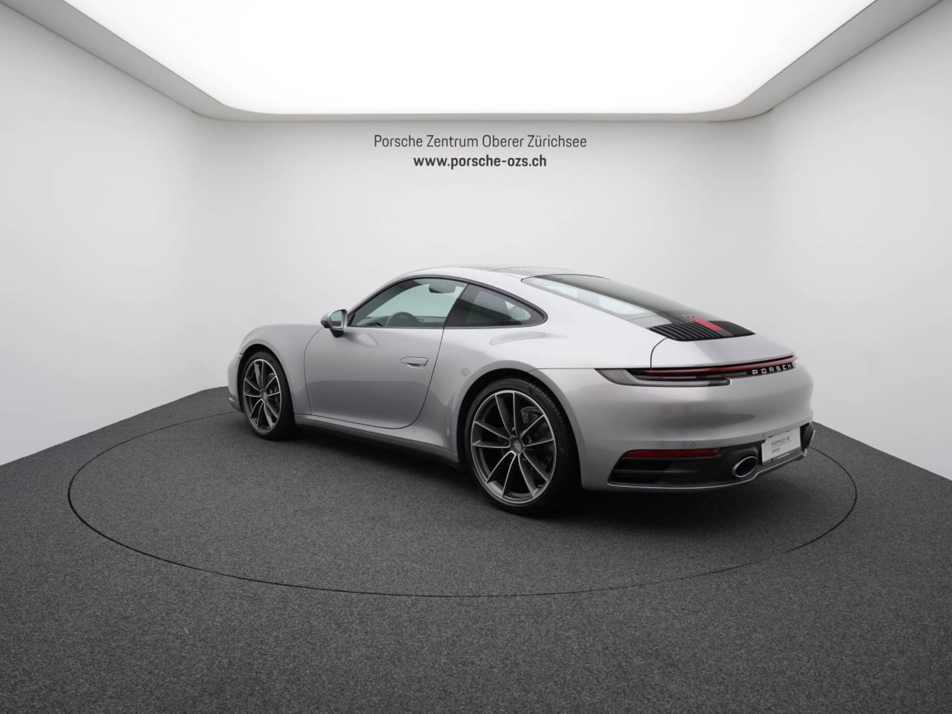 PORSCHE 911 Carrera-image-2