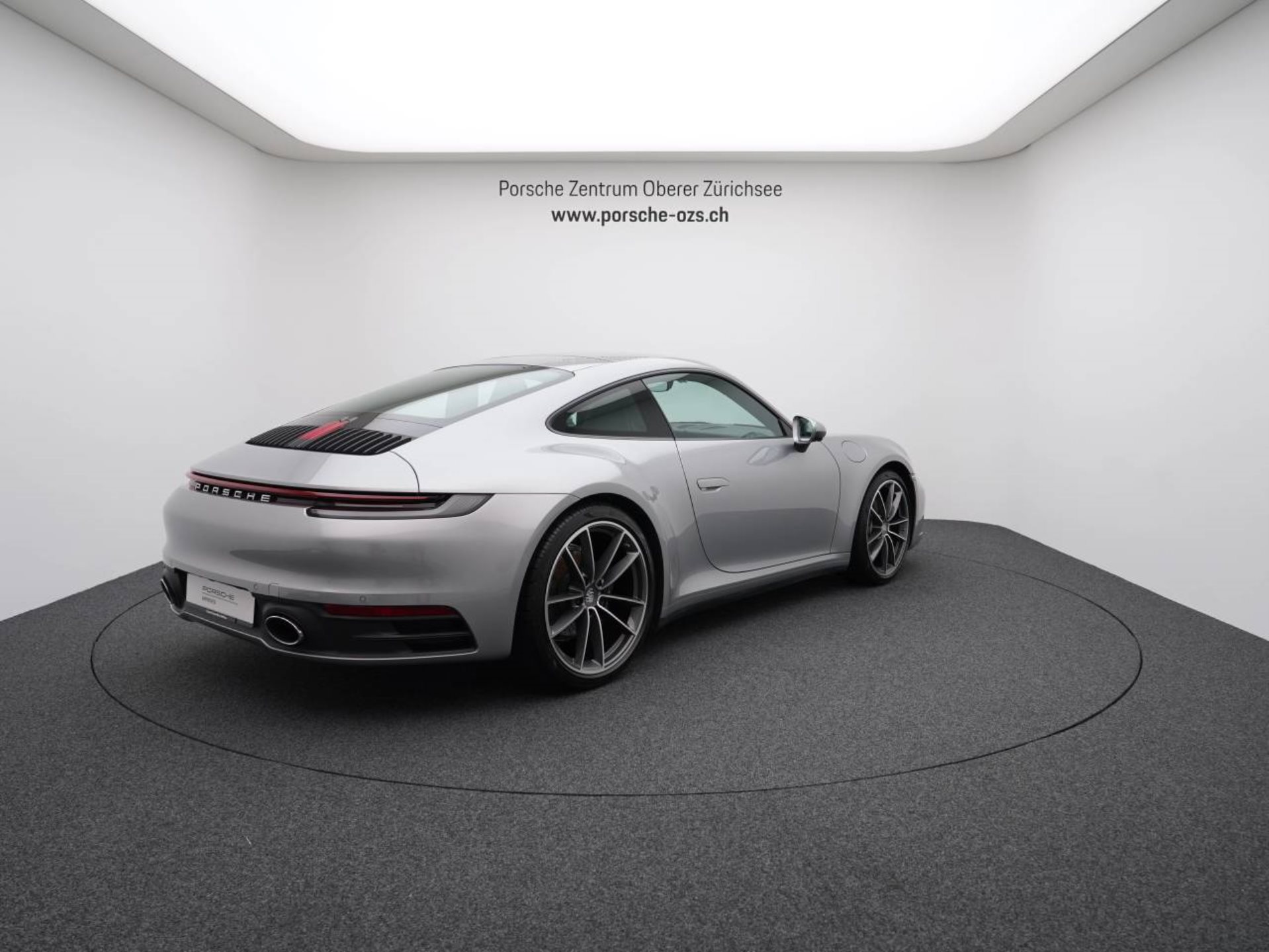 PORSCHE 911 Carrera-image-6