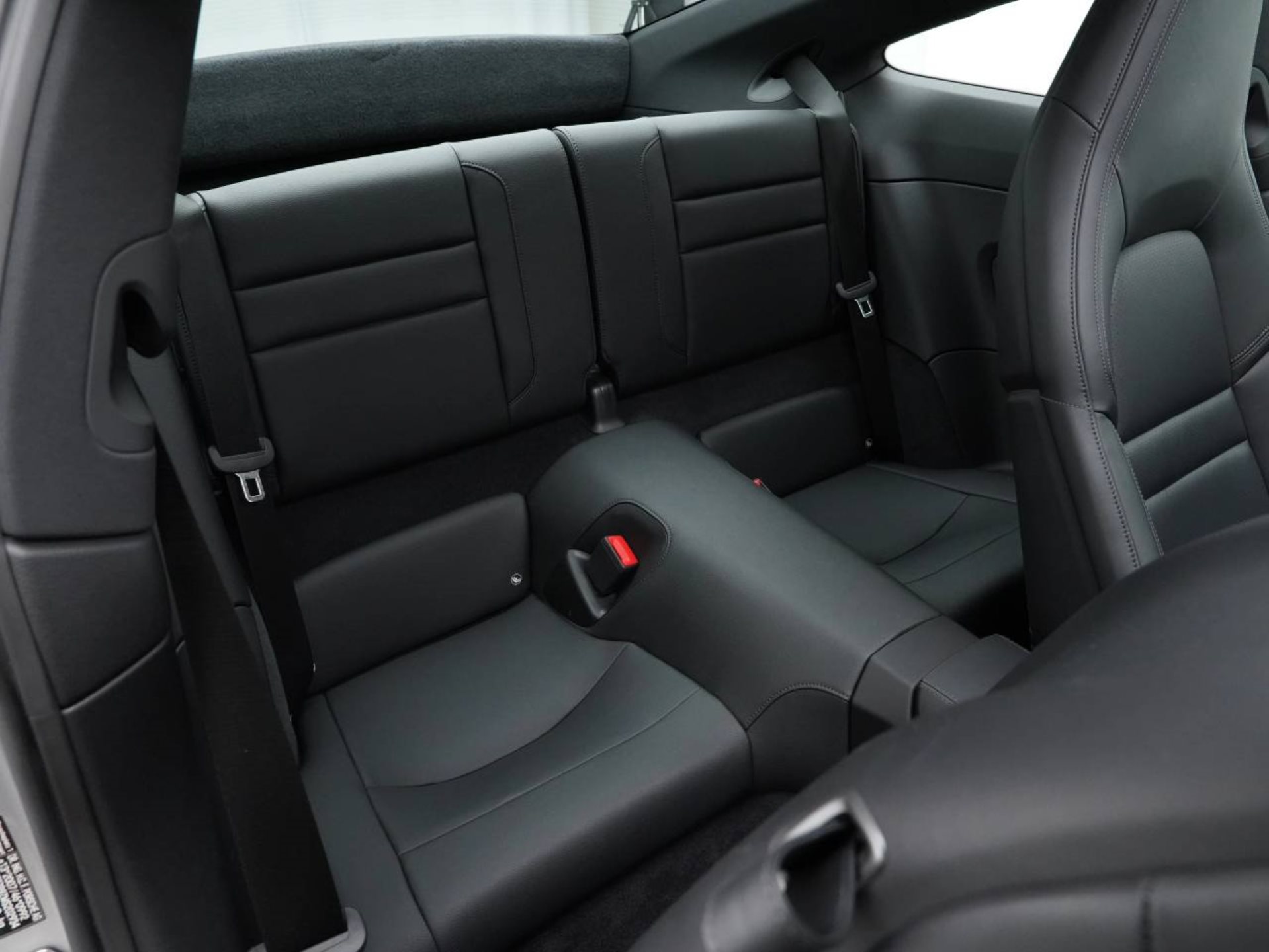 PORSCHE 911 Carrera-image-31