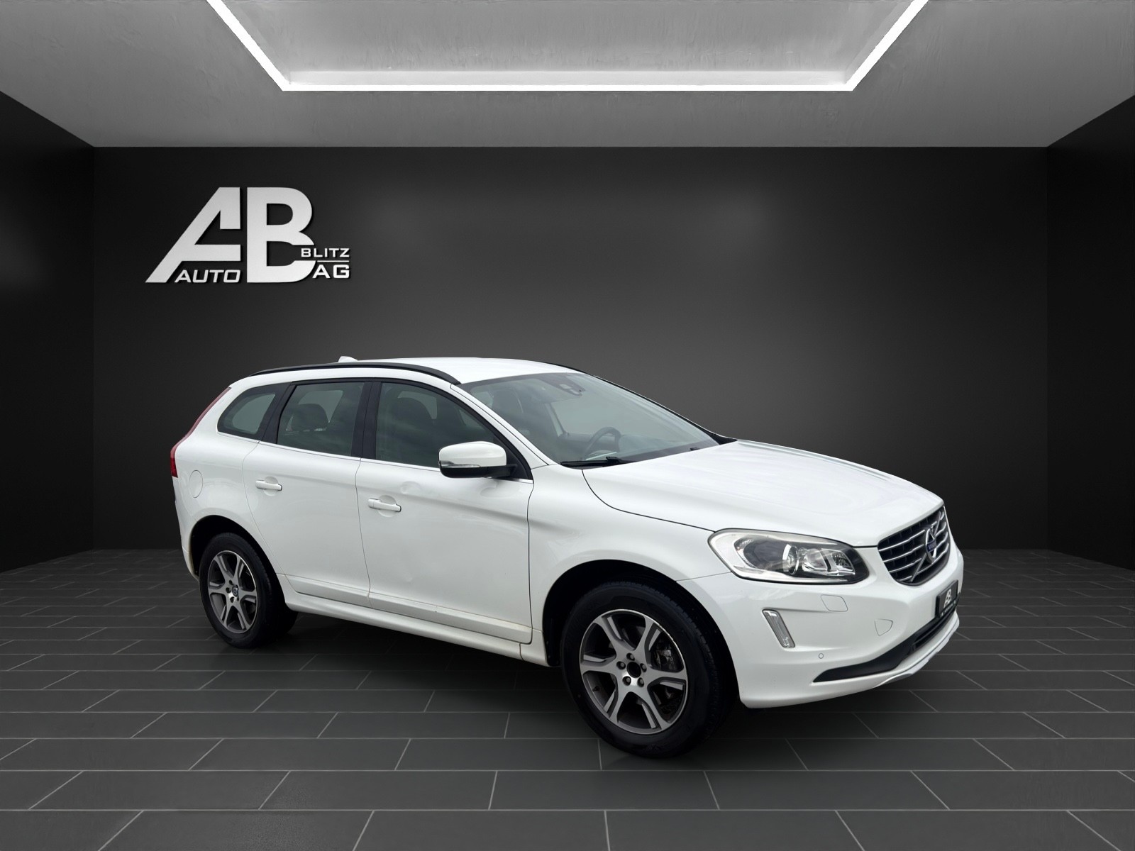 VOLVO XC60 D4 Momentum mit 181 PS-image-5