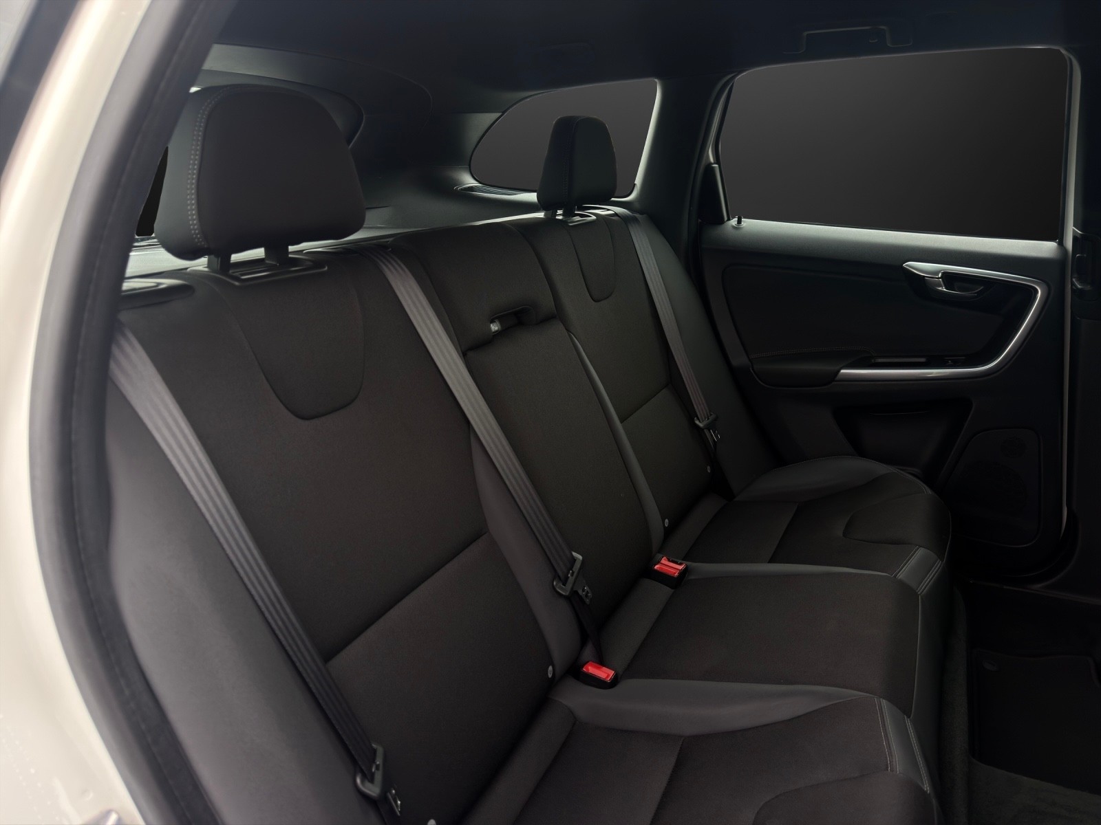 VOLVO XC60 D4 Momentum mit 181 PS-image-11