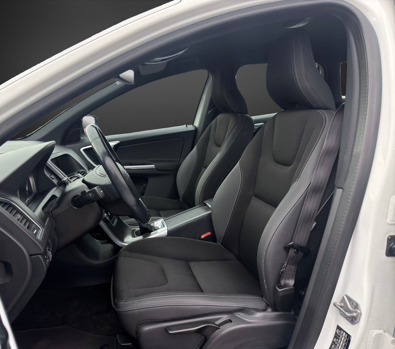VOLVO XC60 D4 Momentum mit 181 PS-image-6