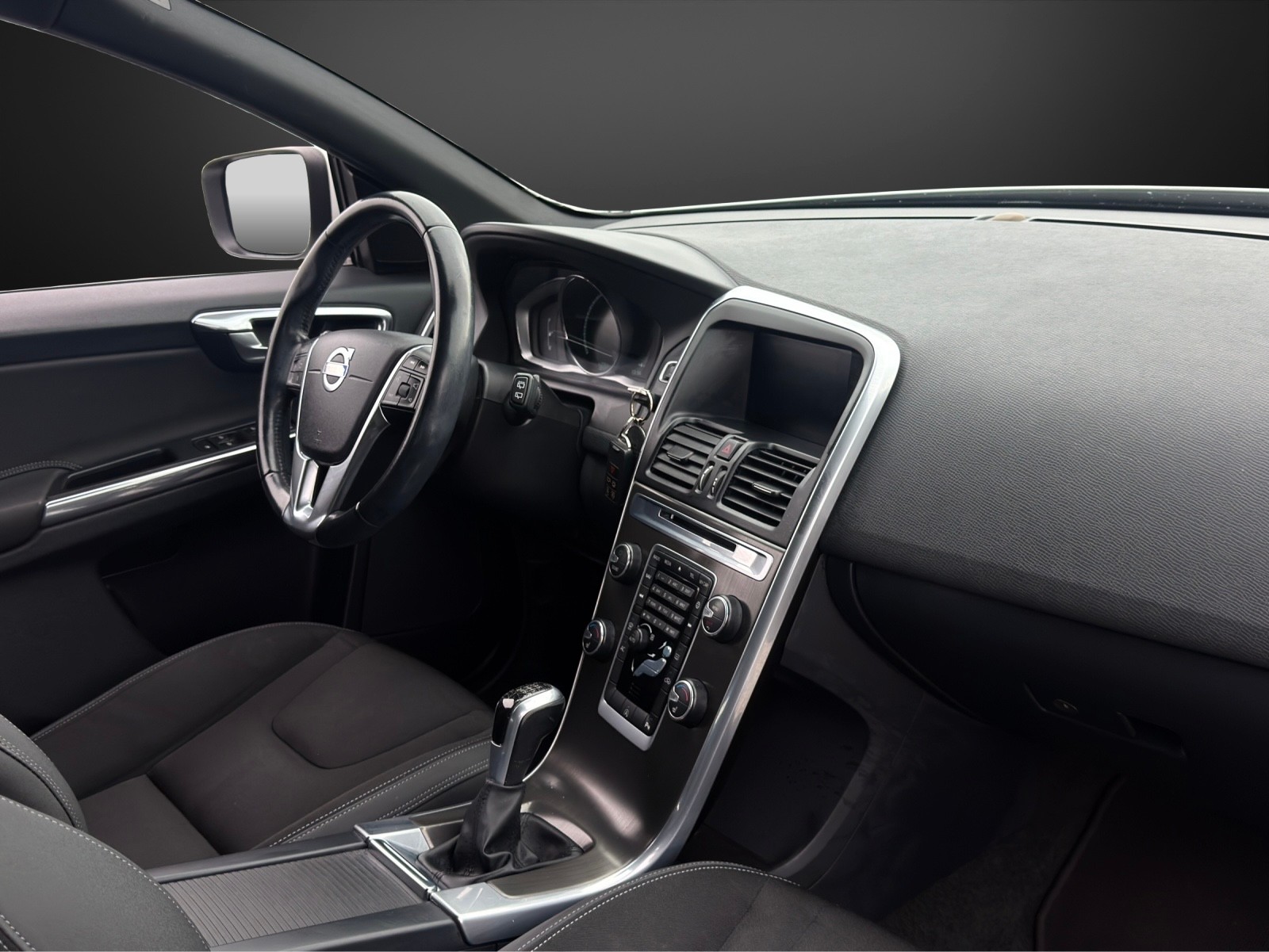 VOLVO XC60 D4 Momentum mit 181 PS-image-9