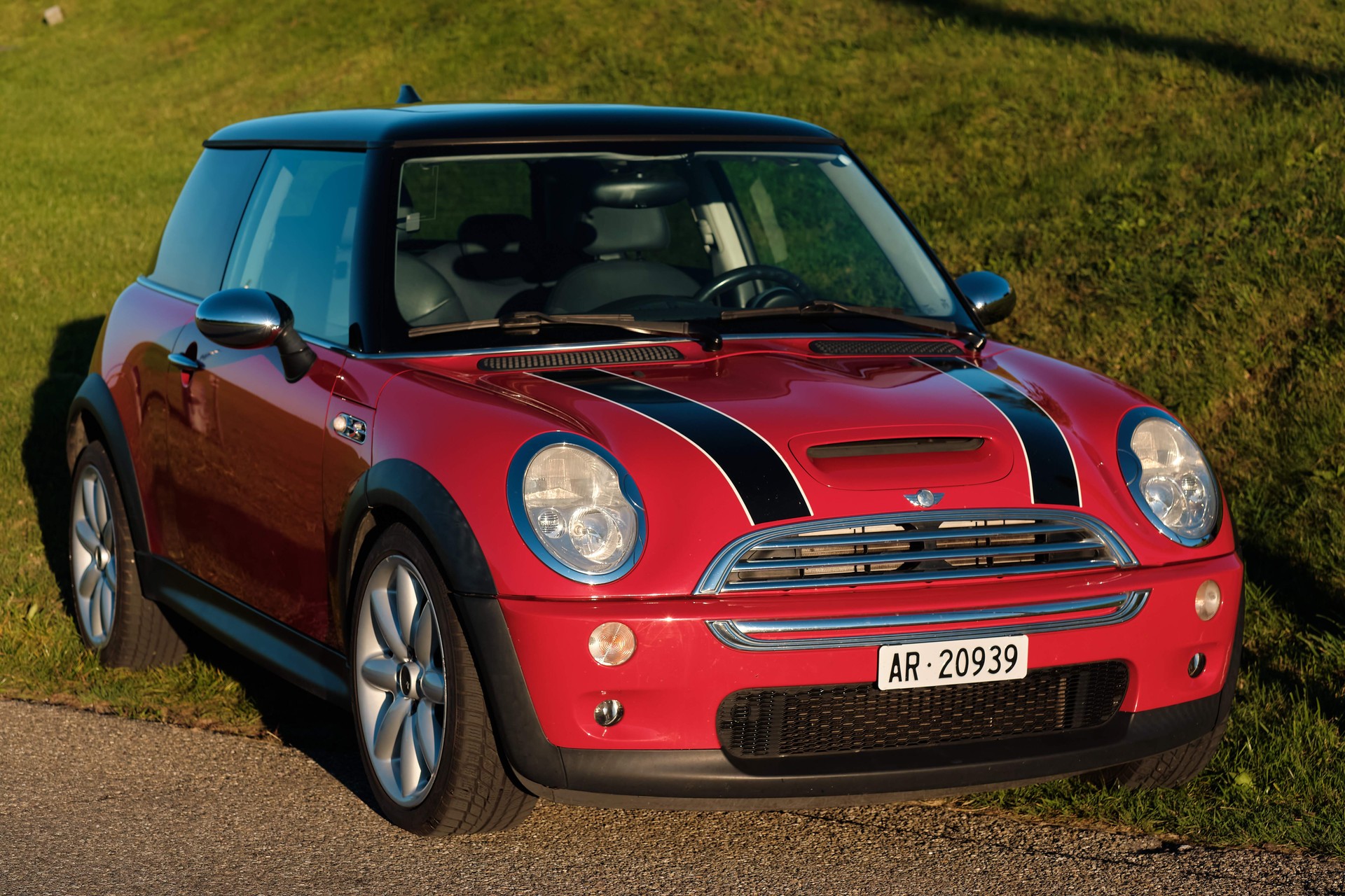 MINI 1.6i Cooper S-image-0