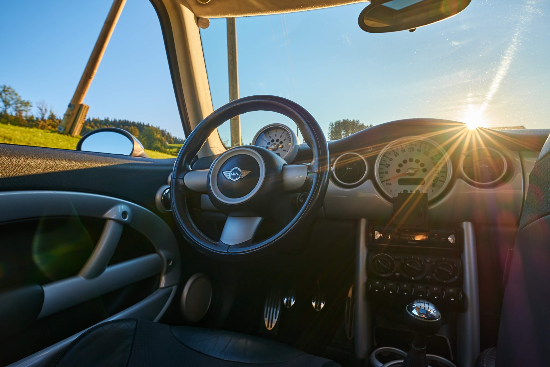 MINI 1.6i Cooper S-image-2