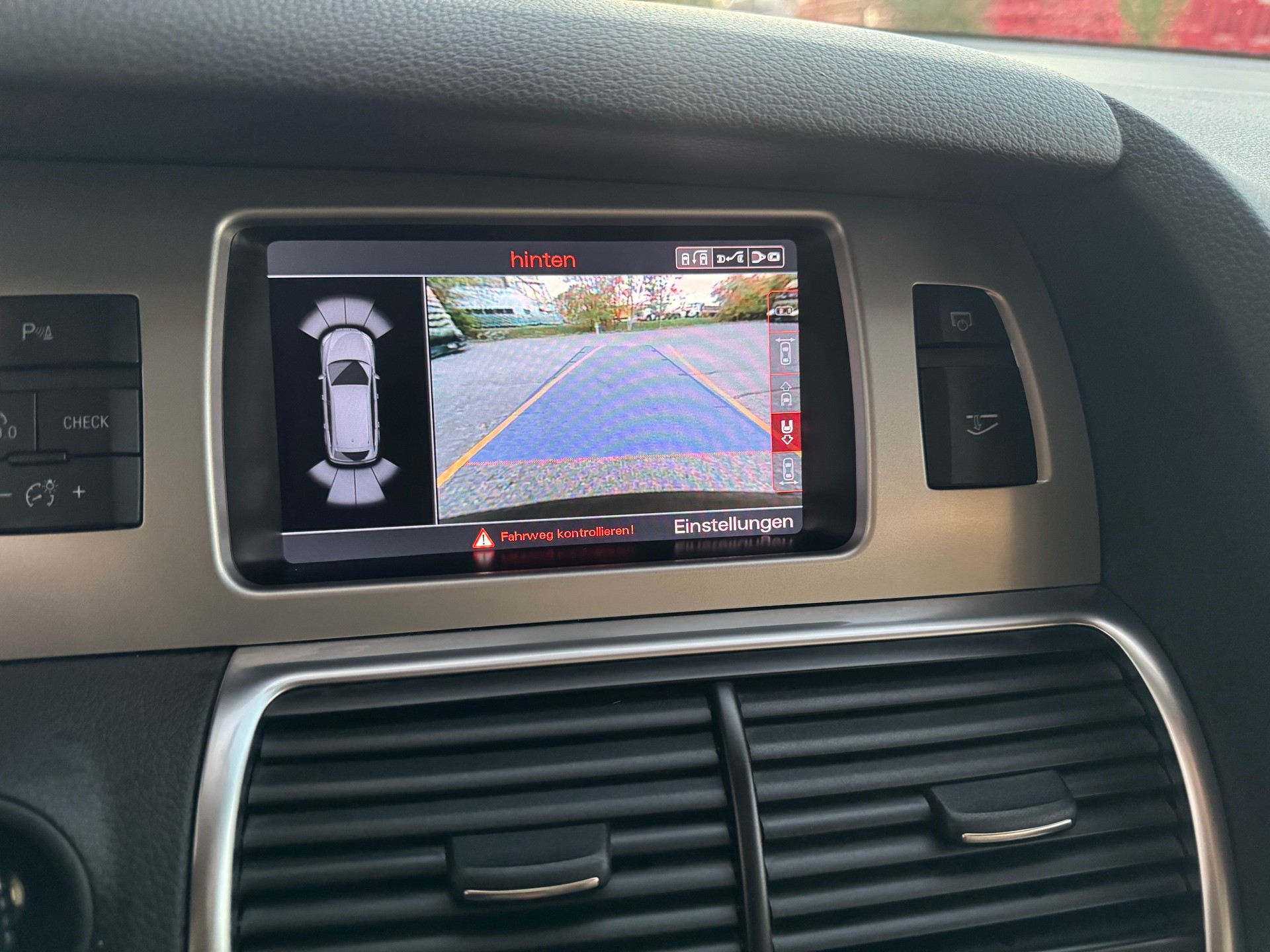 AUDI Q7 3.0 TFSI quattro tiptronic-image-25