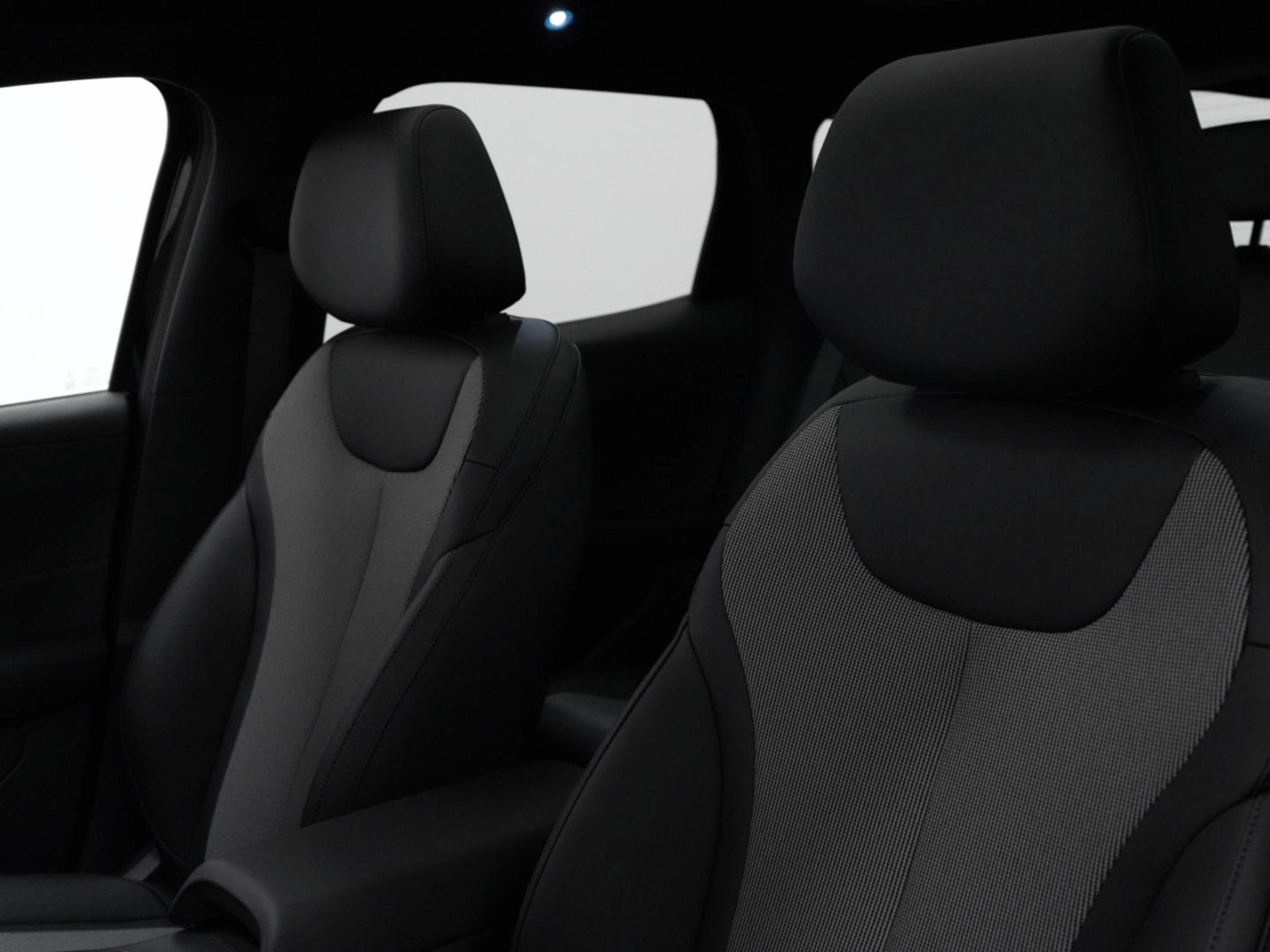 BYD Dolphin G DM-i Comfort-image-12