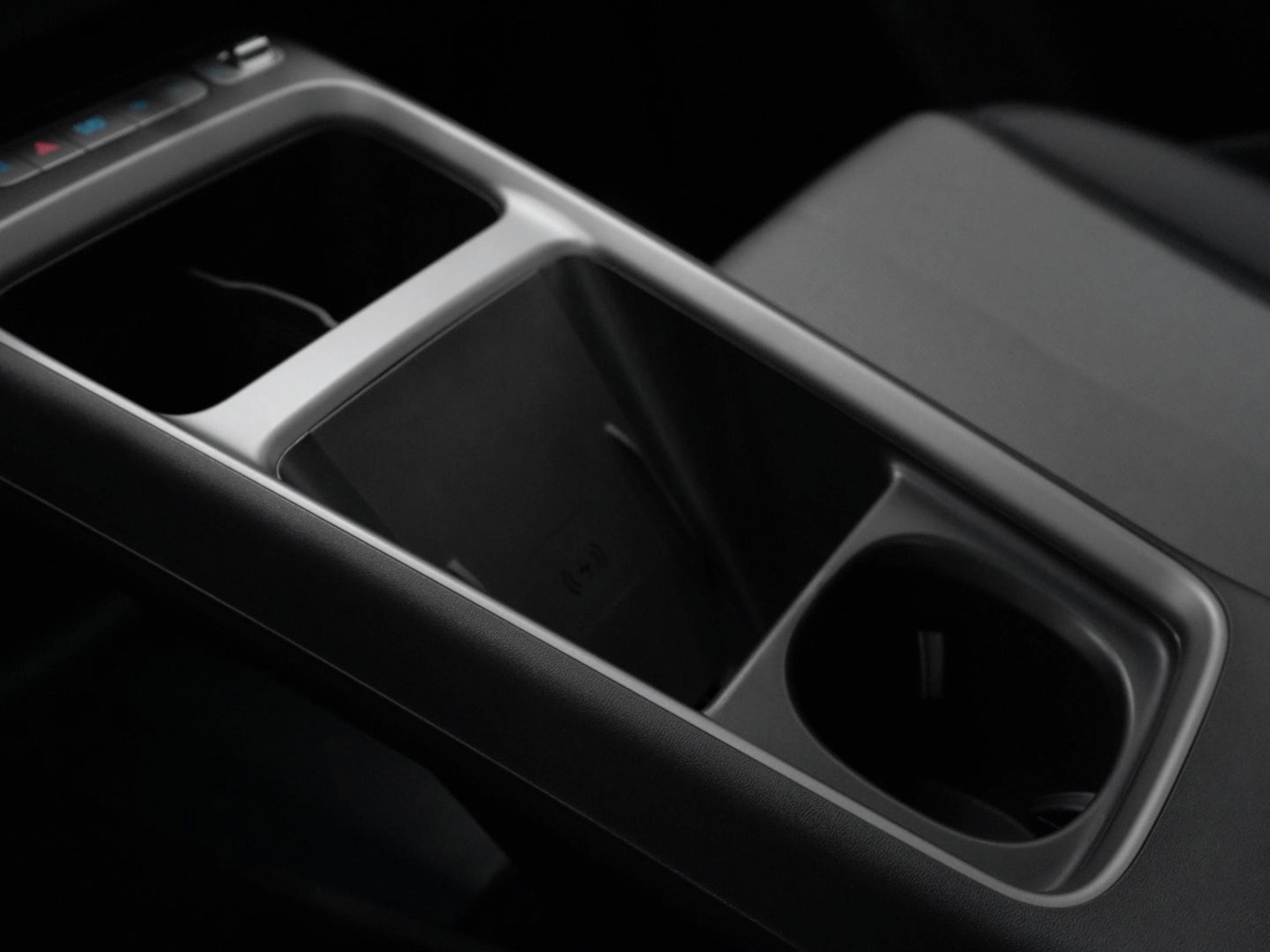 BYD Dolphin G DM-i Comfort-image-11
