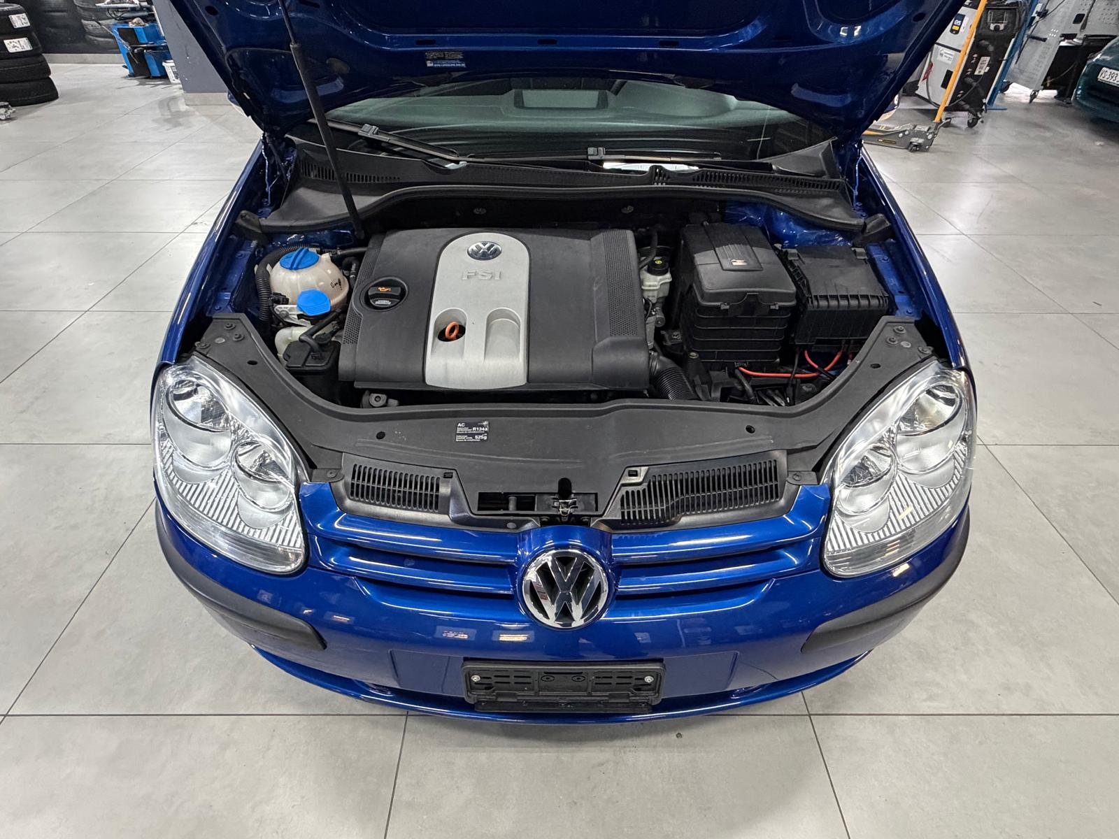 VW Golf 1.6 FSI Trendline-image-15