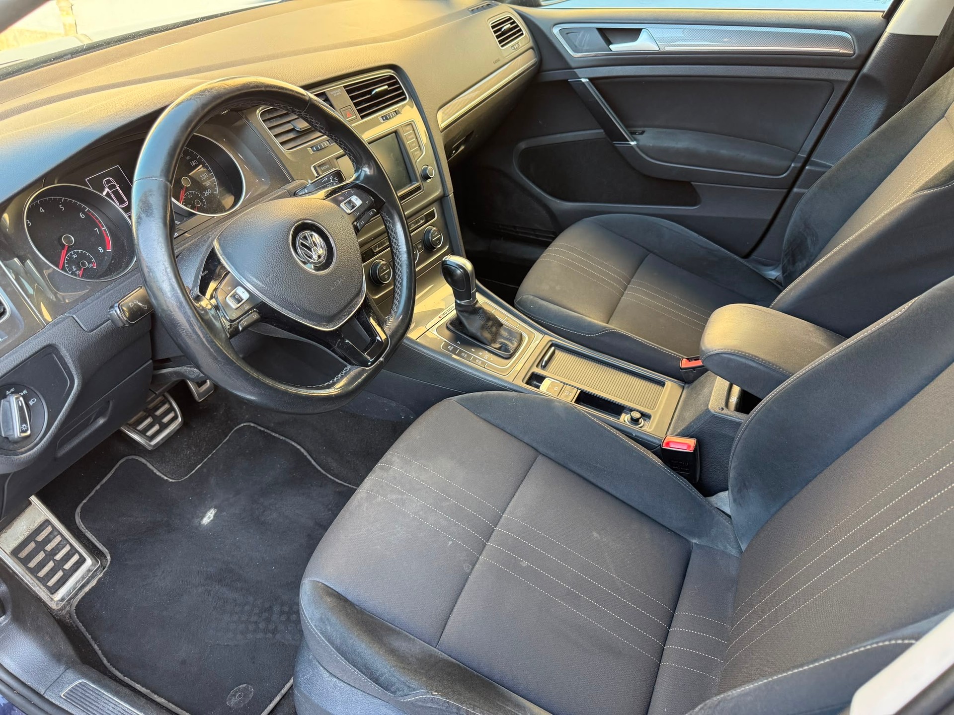VW Golf 1.8 TSI Alltrack 4Motion-image-11