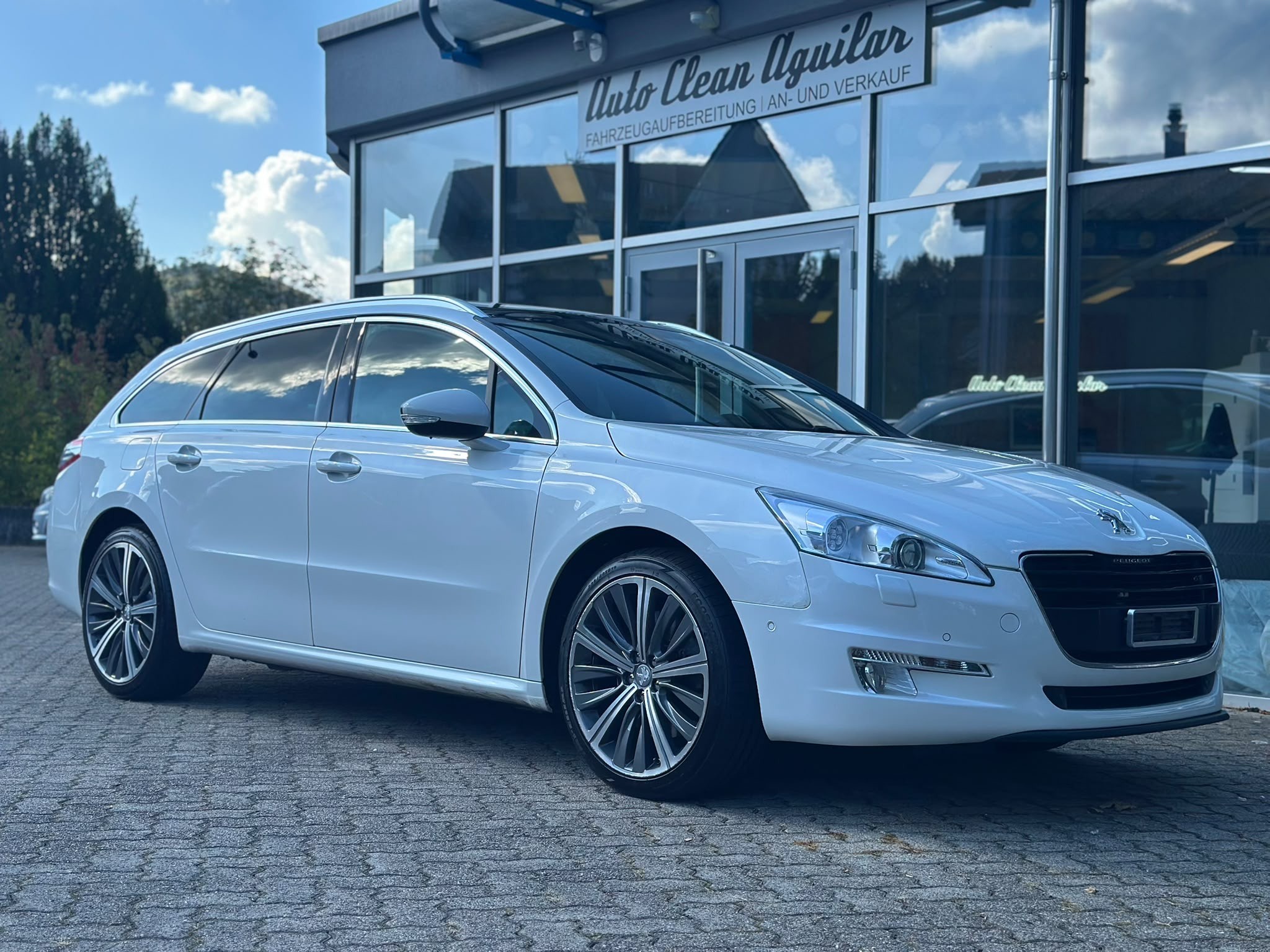 Car photo