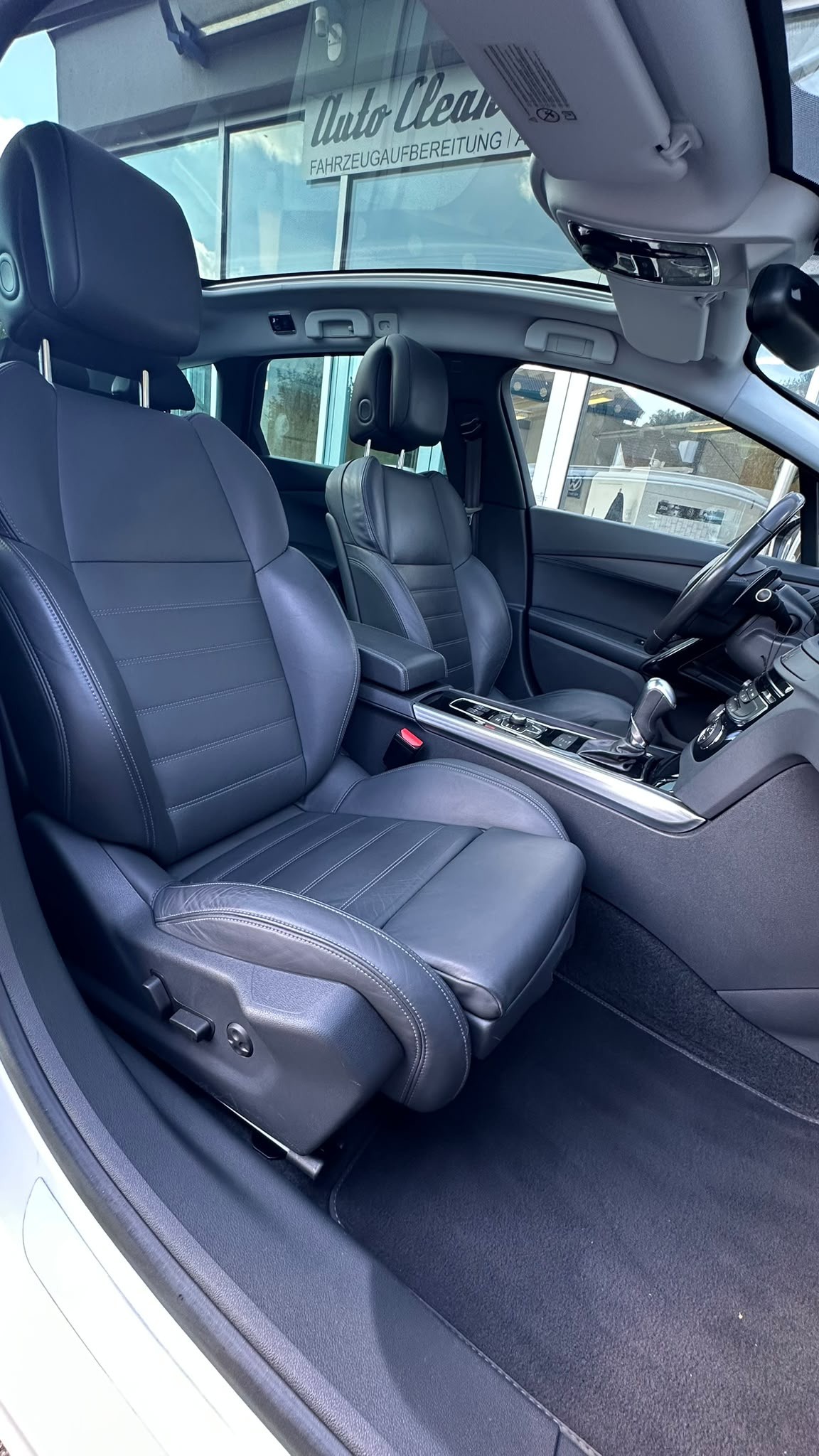 PEUGEOT 508 SW 2.2 HDI GT Automatic-image-12