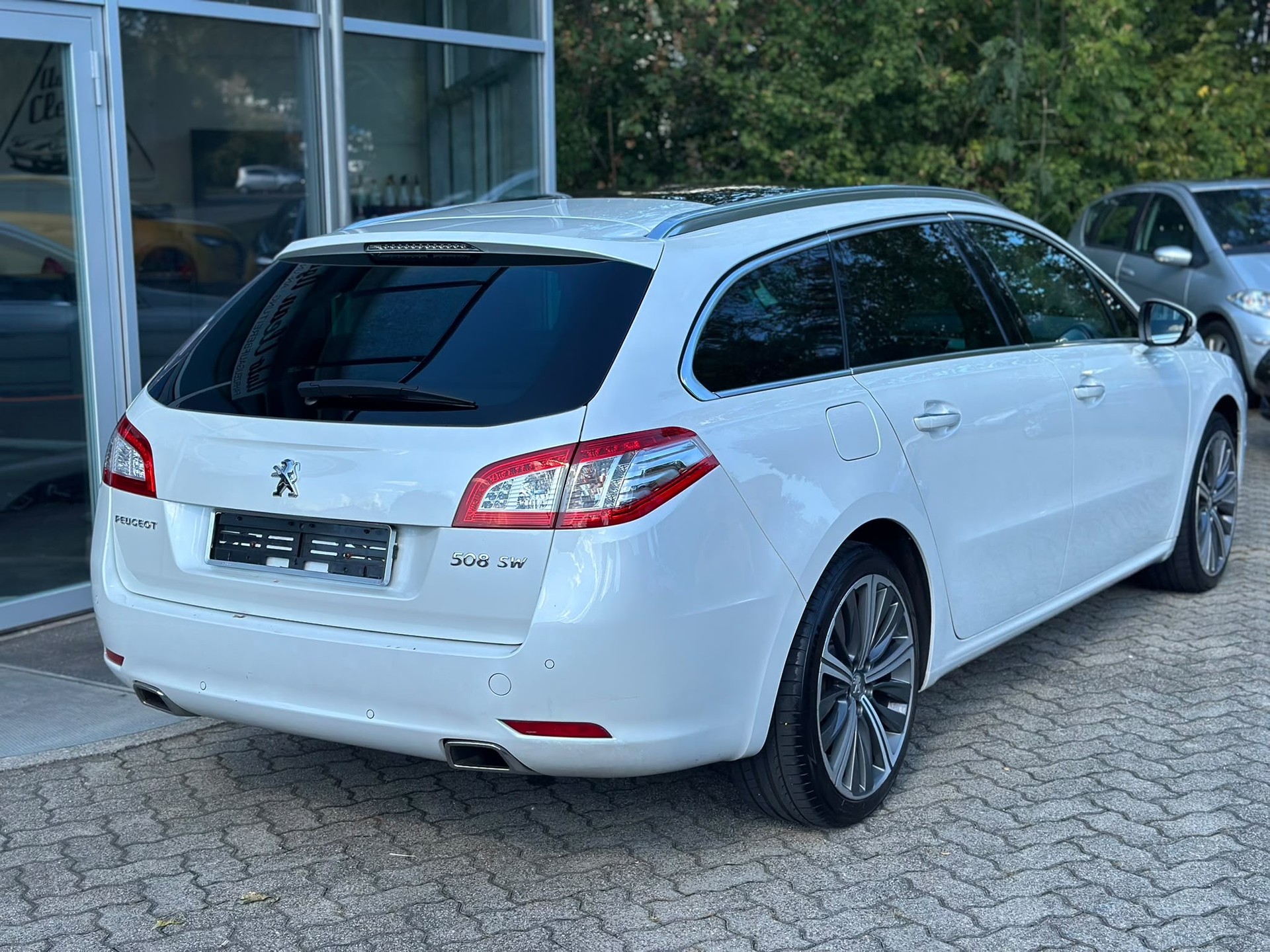 PEUGEOT 508 SW 2.2 HDI GT Automatic-image-4