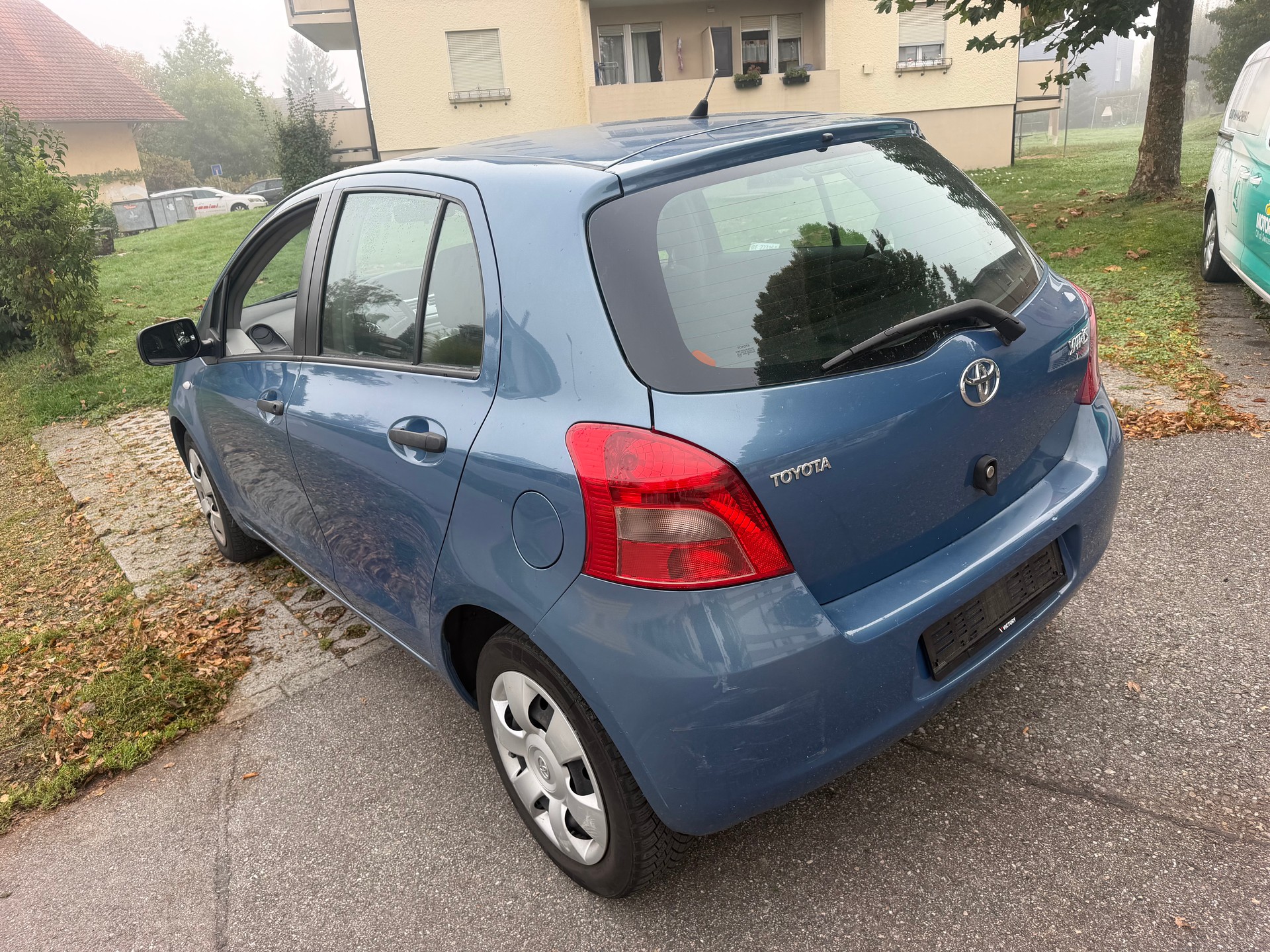 TOYOTA Yaris 1.3 Linea Sol-image-8