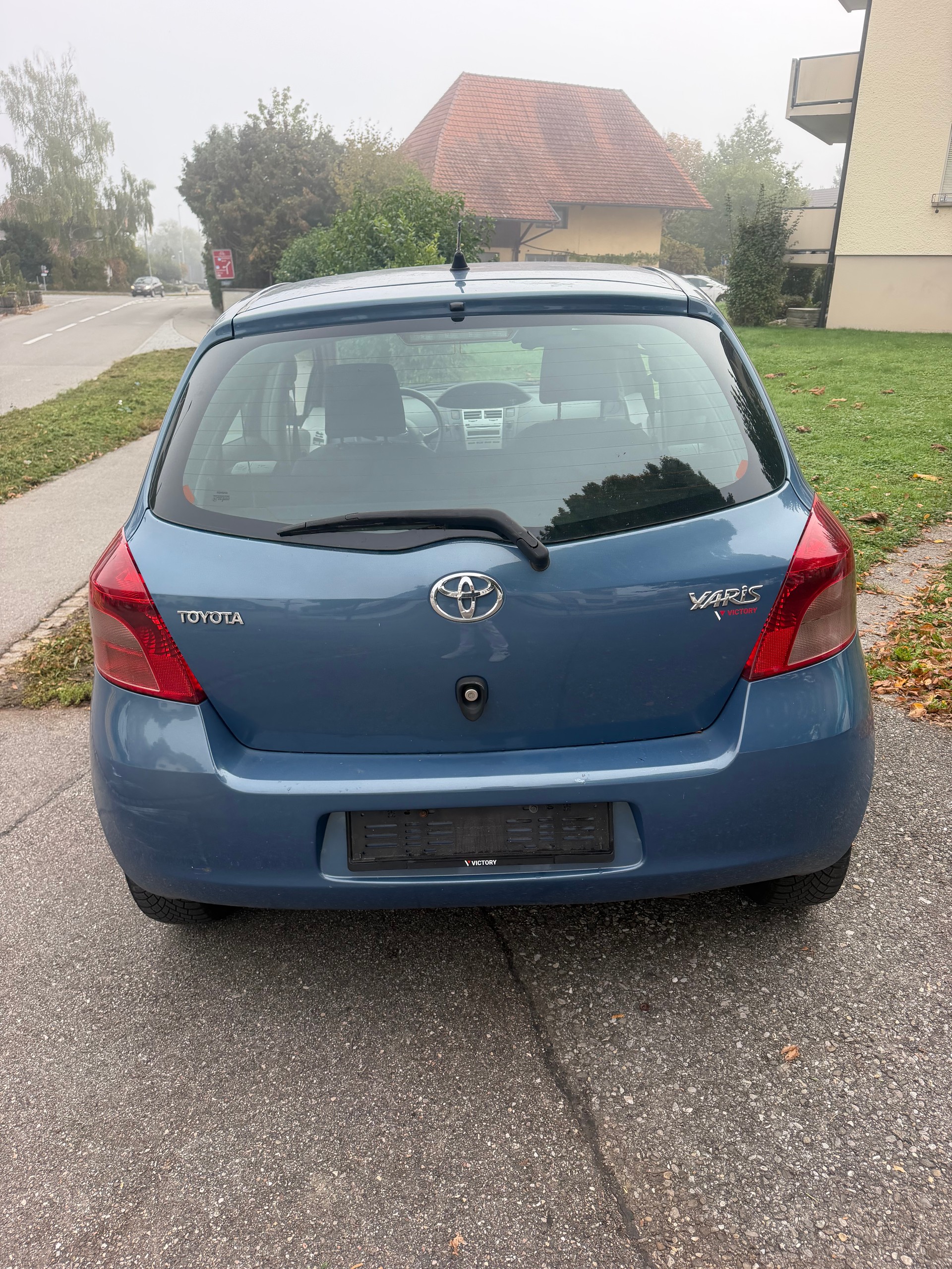 TOYOTA Yaris 1.3 Linea Sol-image-4