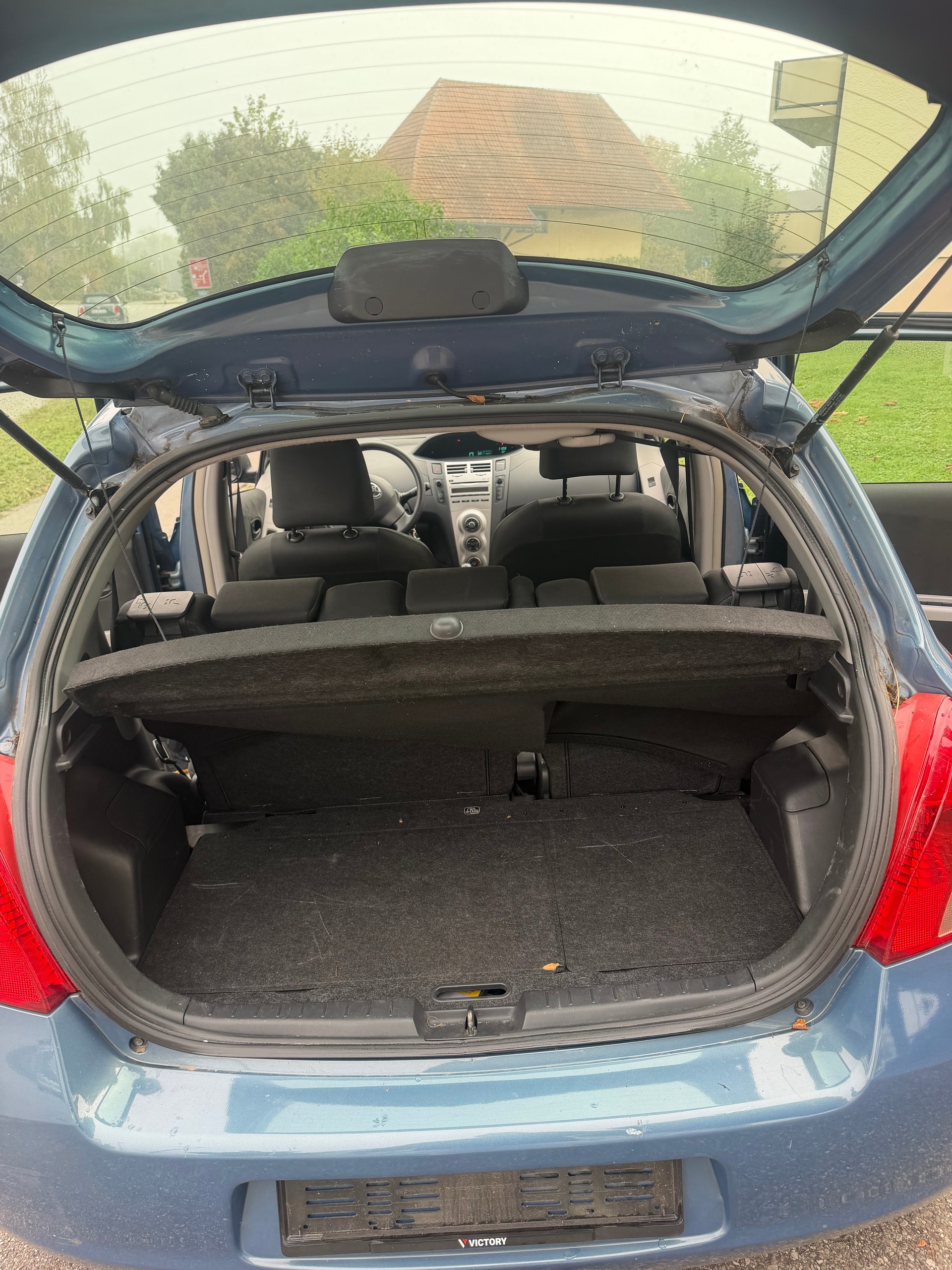TOYOTA Yaris 1.3 Linea Sol-image-7