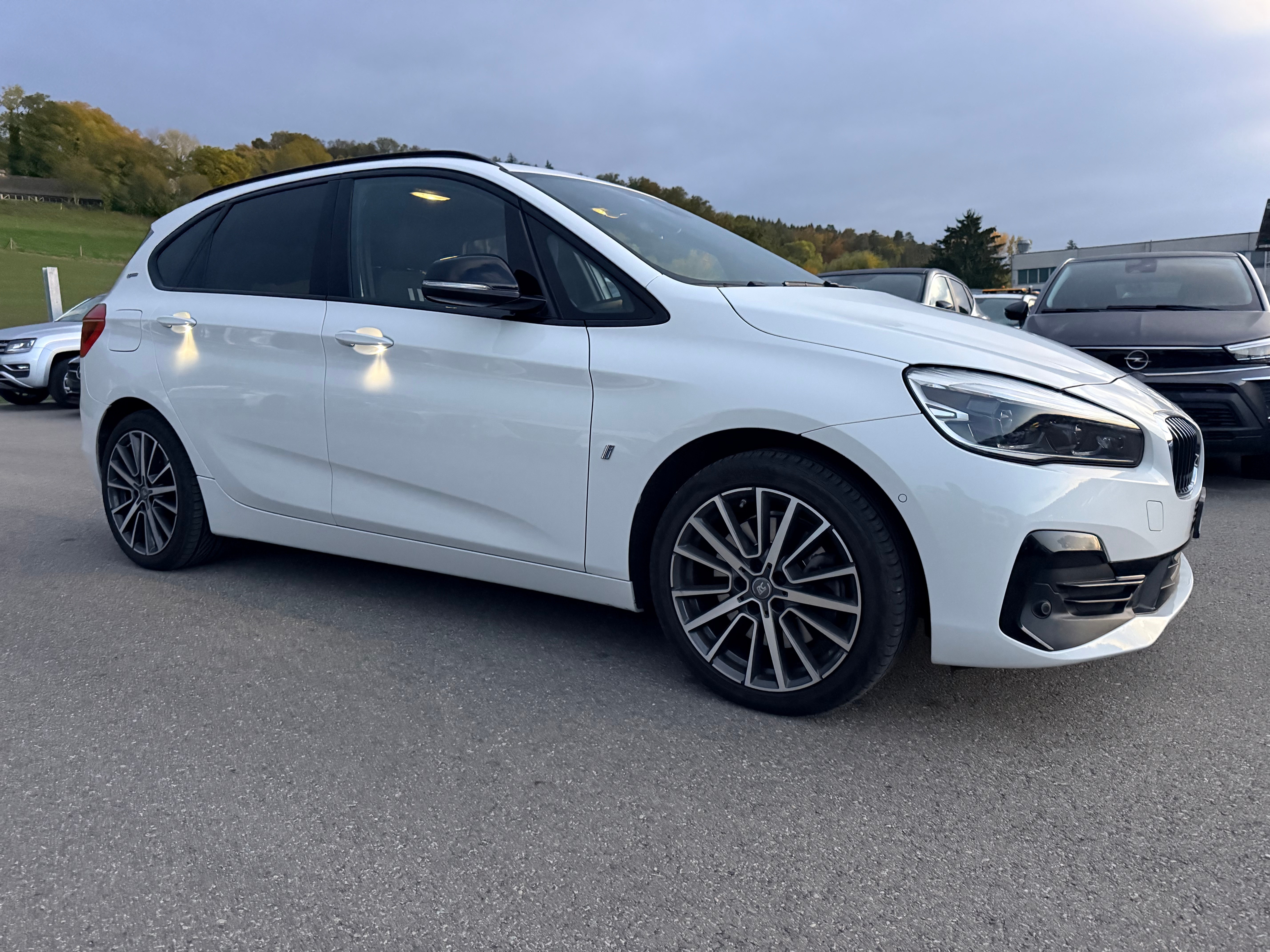 Car photo