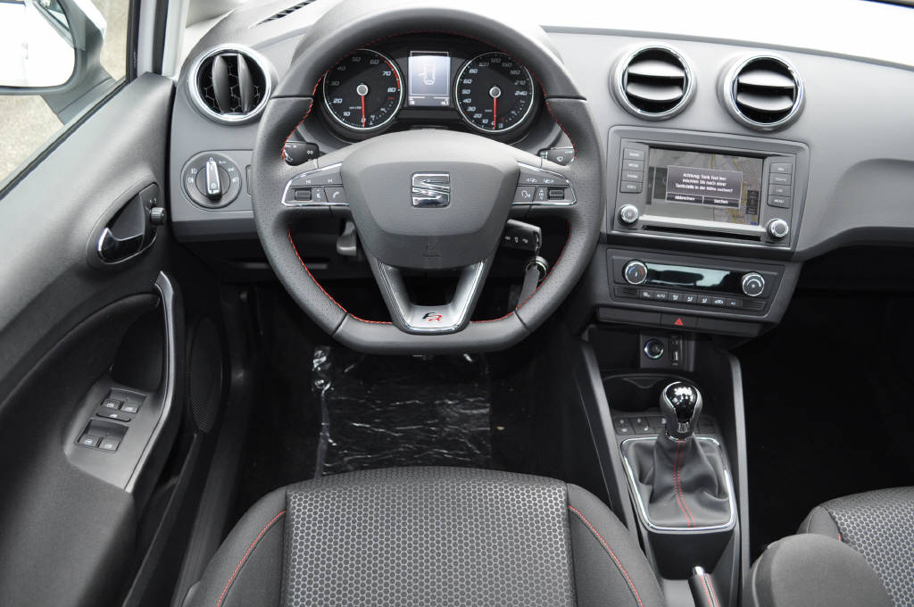 SEAT Ibiza 1.0 TSI 110 FR-image-6