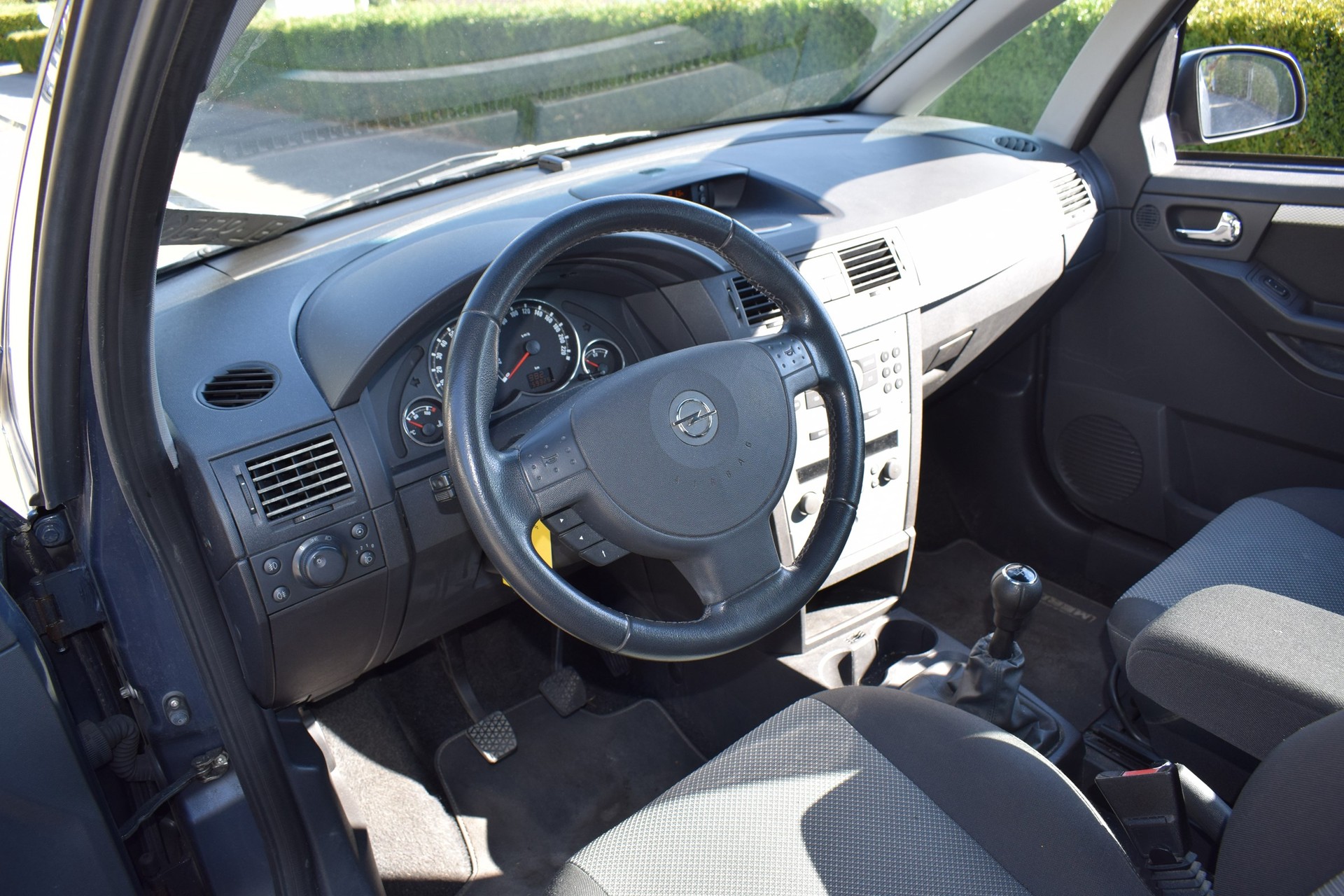 OPEL Meriva 1.6i-16 TP Cosmo-image-7