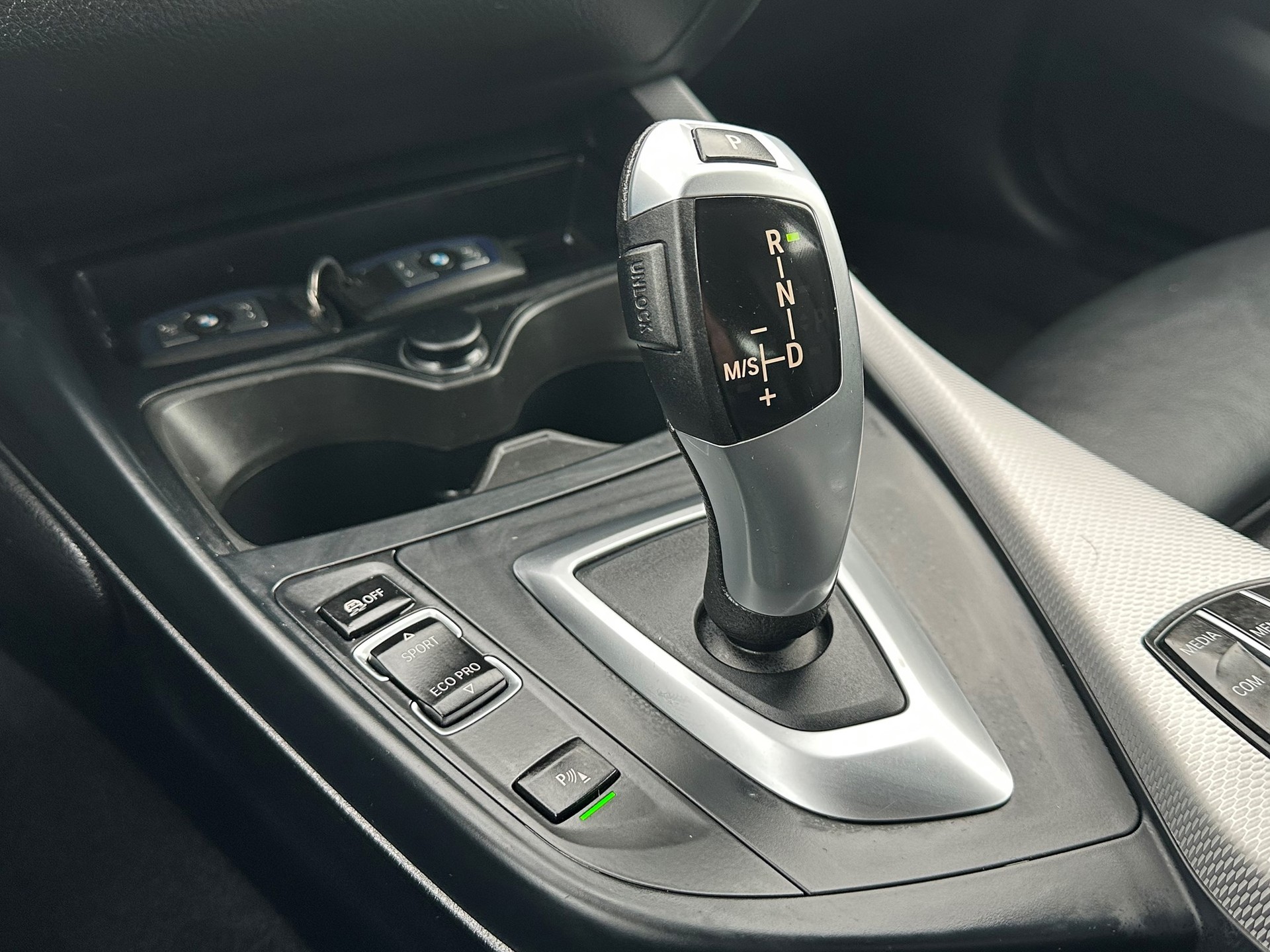 BMW 120d xDrive M Sport Steptronic-image-10
