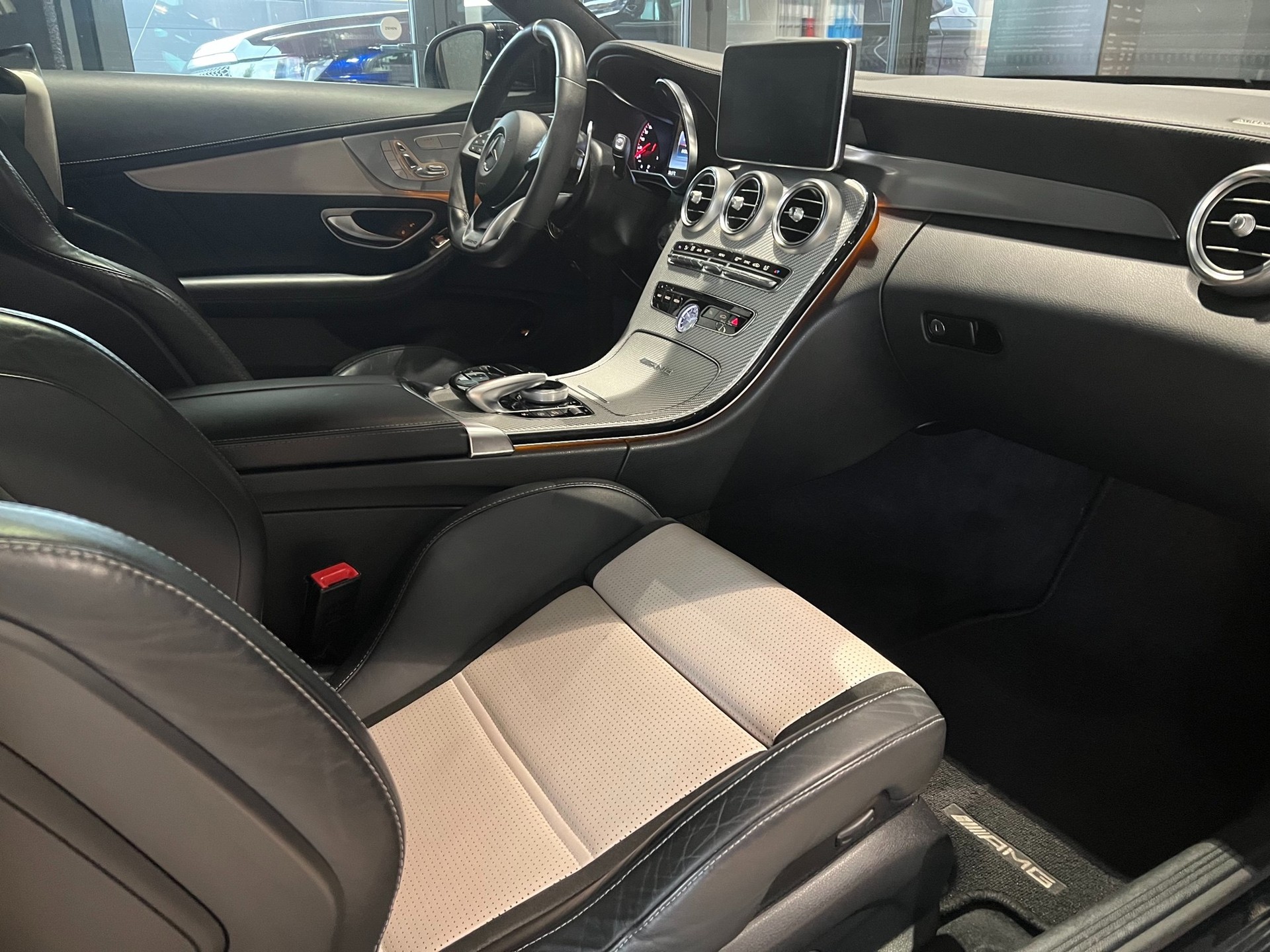 MERCEDES-BENZ C 63 S AMG Edition 1 Speedshift-image-7