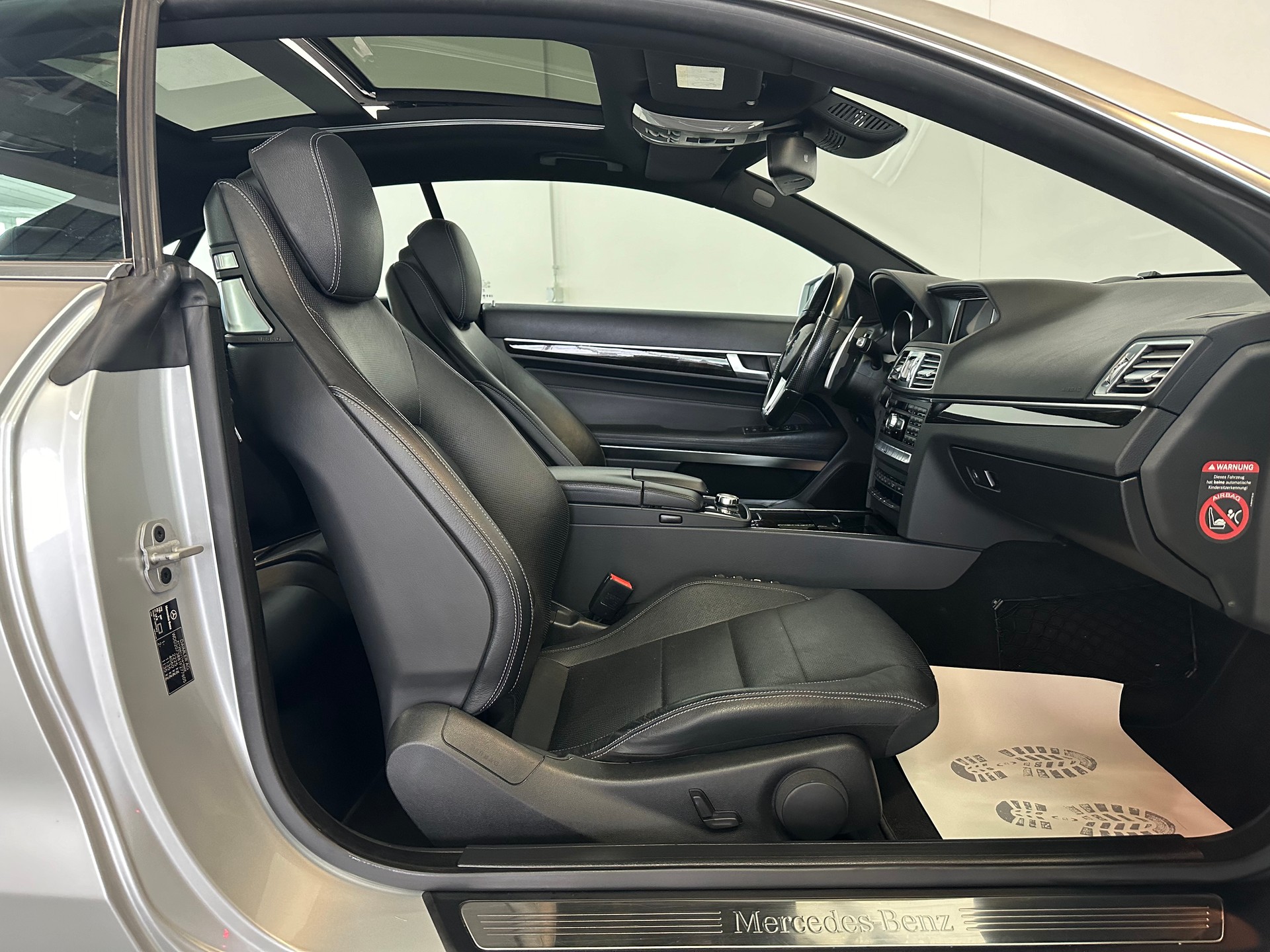 MERCEDES-BENZ E 350 4Matic 7G-Tronic-image-25