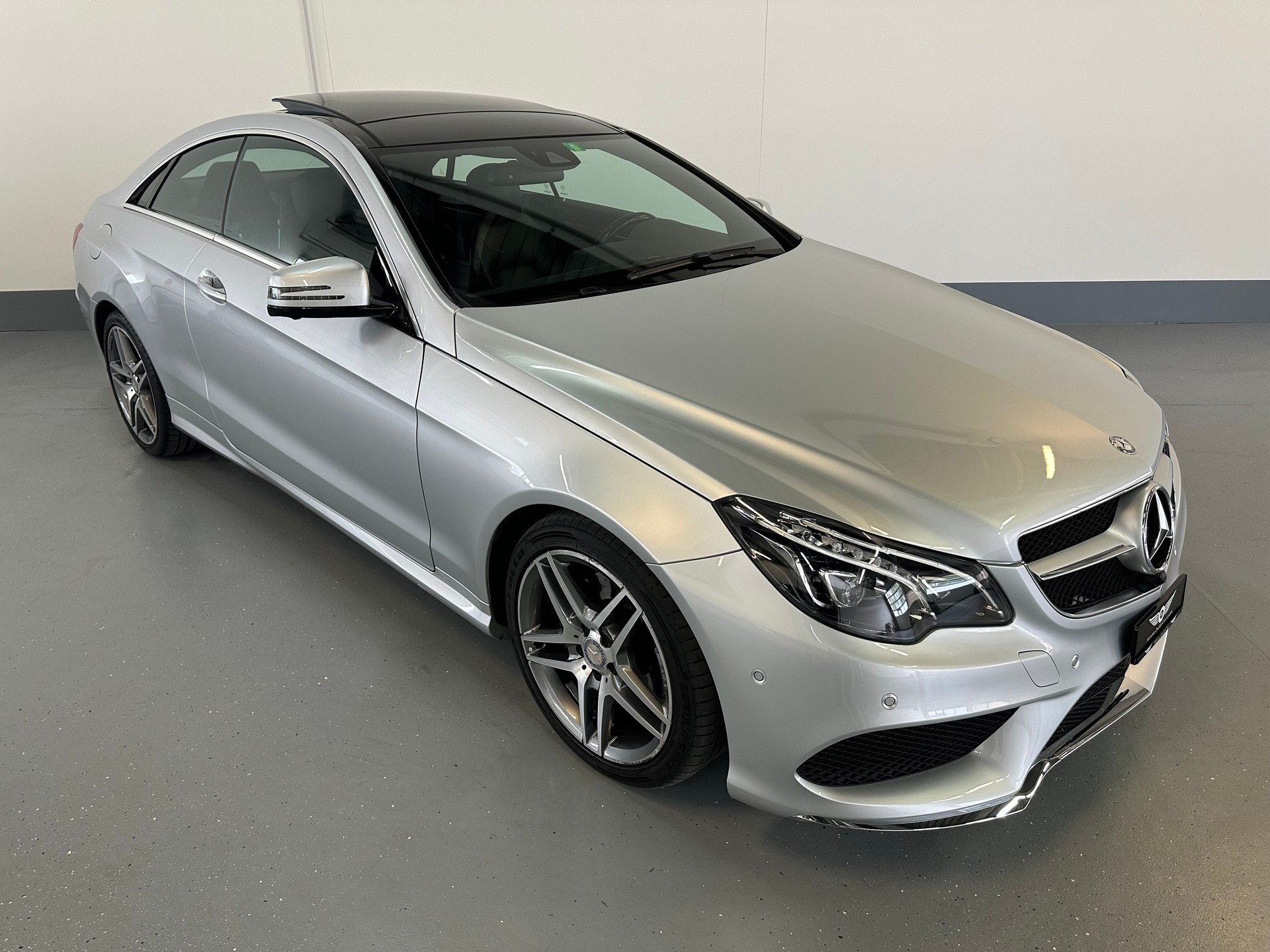 MERCEDES-BENZ E 350 4Matic 7G-Tronic-image-1
