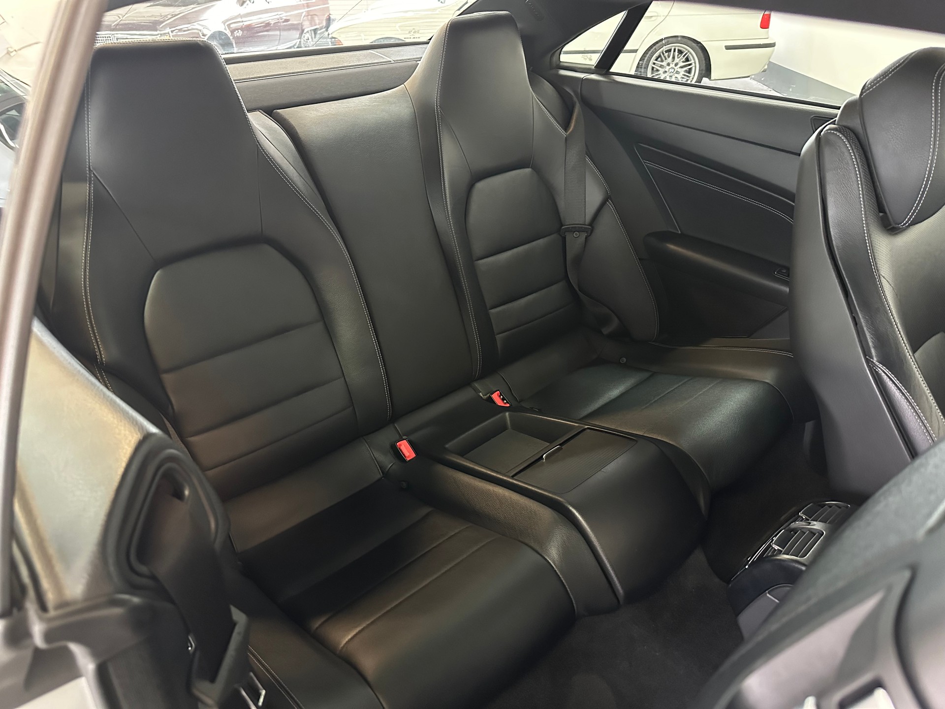 MERCEDES-BENZ E 350 4Matic 7G-Tronic-image-26