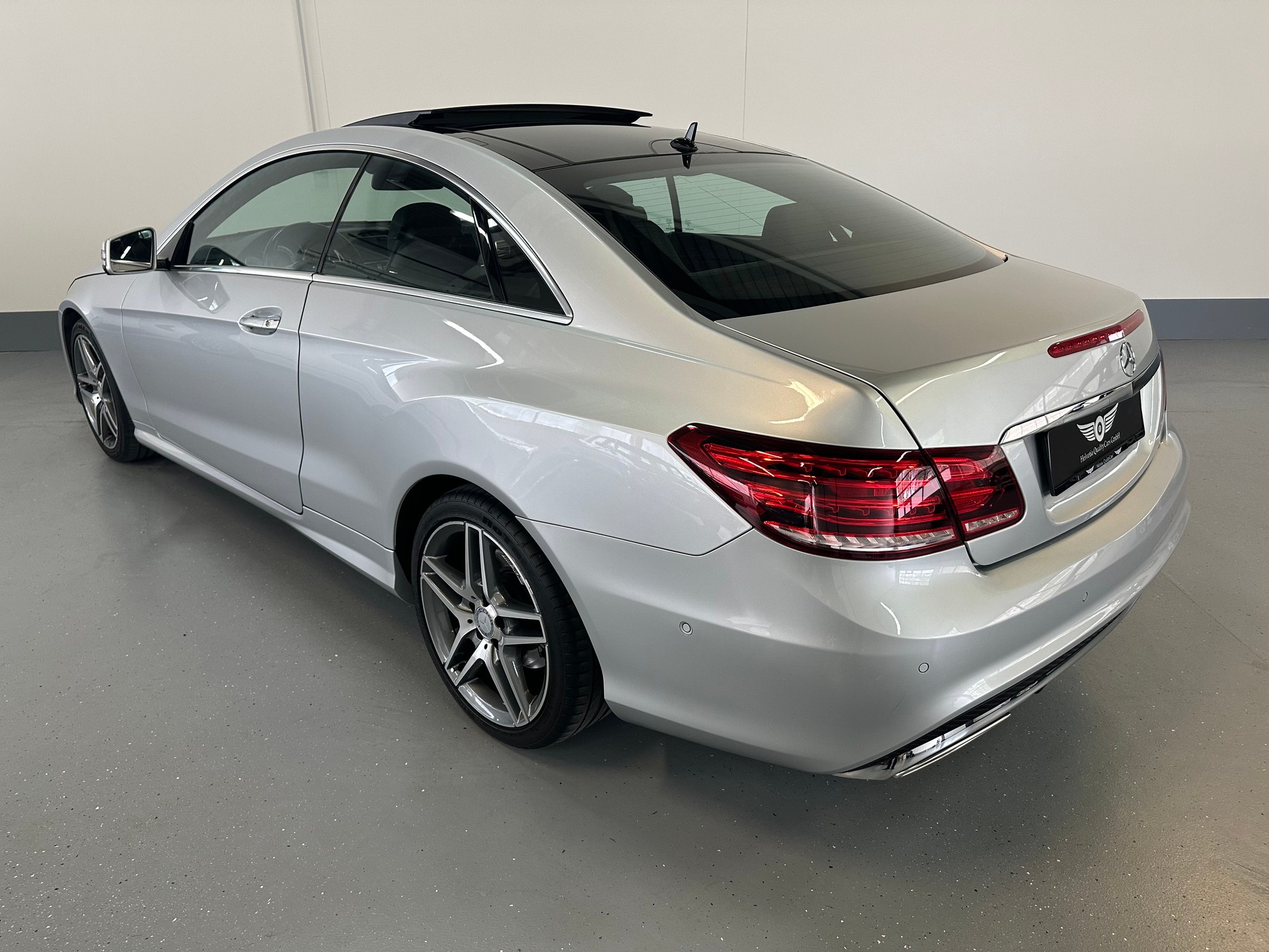 MERCEDES-BENZ E 350 4Matic 7G-Tronic-image-12