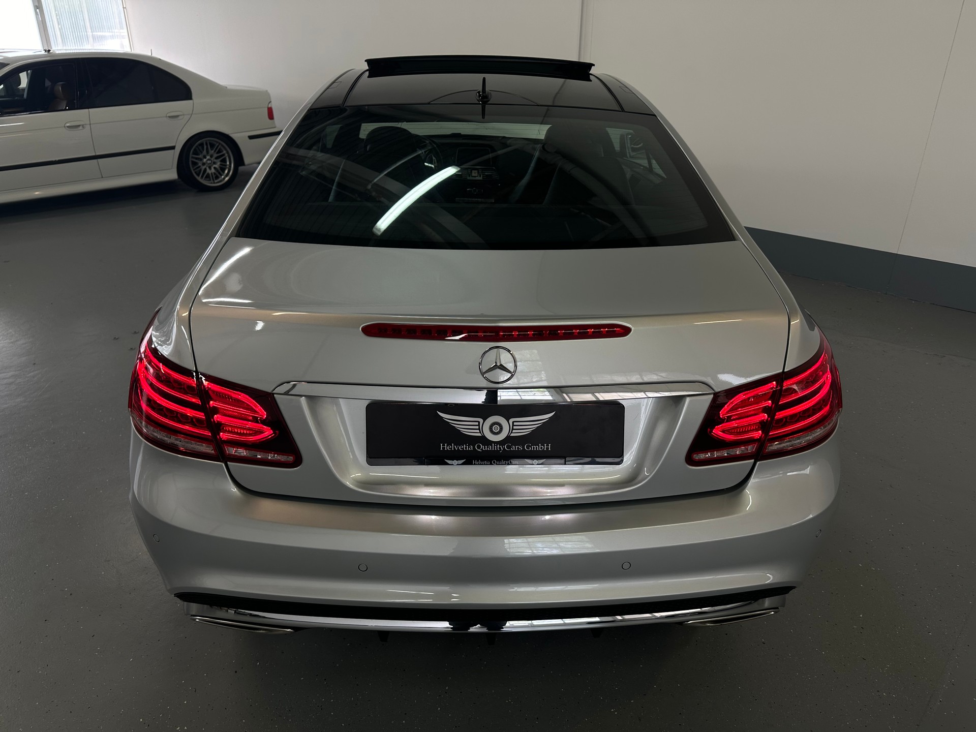 MERCEDES-BENZ E 350 4Matic 7G-Tronic-image-15