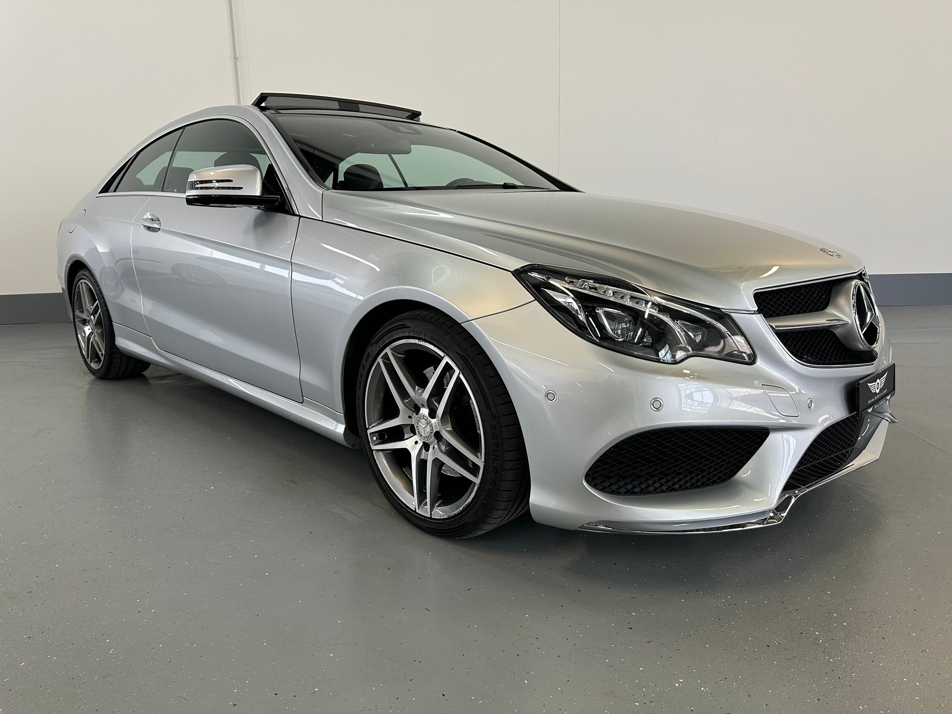 MERCEDES-BENZ E 350 4Matic 7G-Tronic-image-4