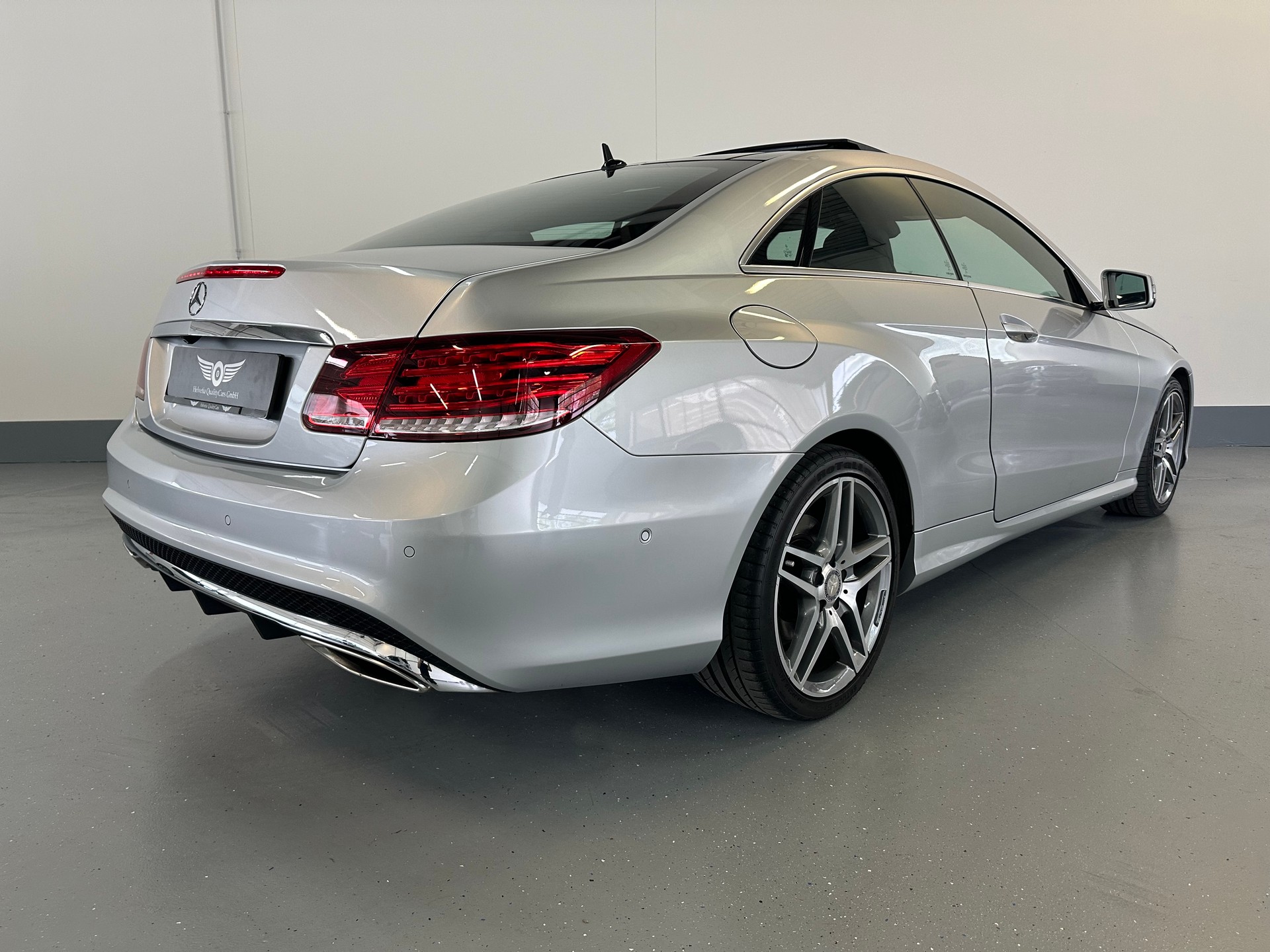 MERCEDES-BENZ E 350 4Matic 7G-Tronic-image-8