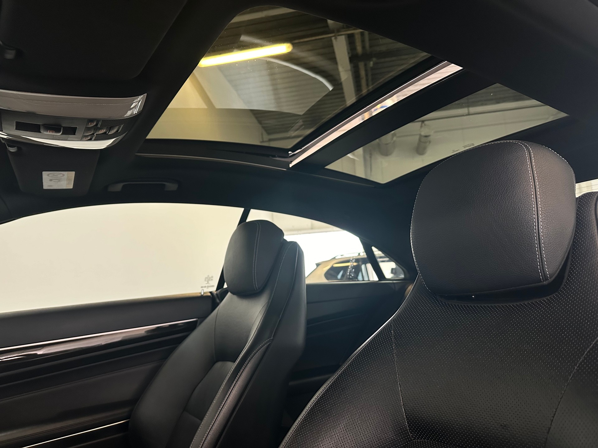 MERCEDES-BENZ E 350 4Matic 7G-Tronic-image-29