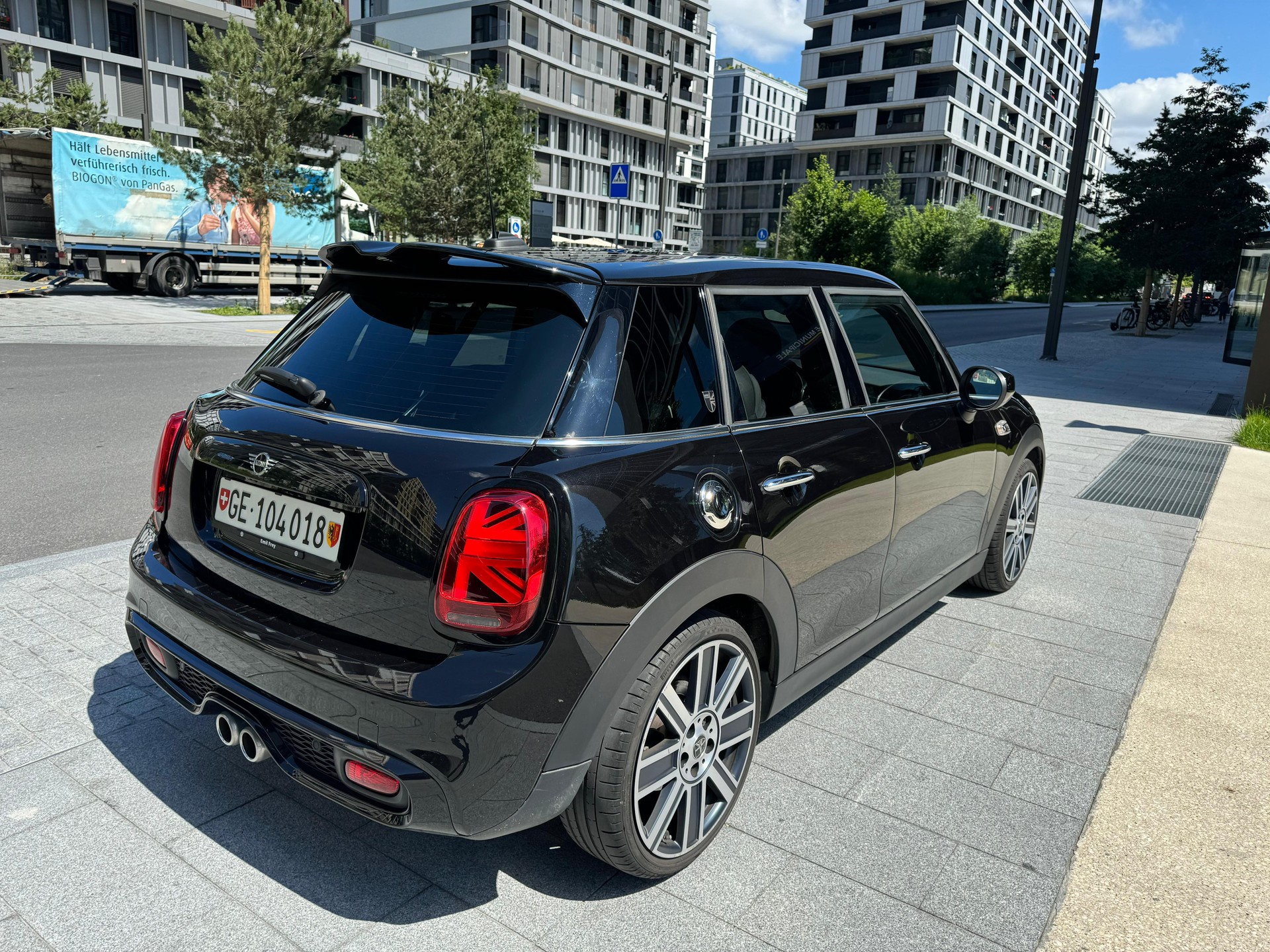 MINI Mini Cooper S Steptronic DKG (Trafalgar) 5 portes-image-1