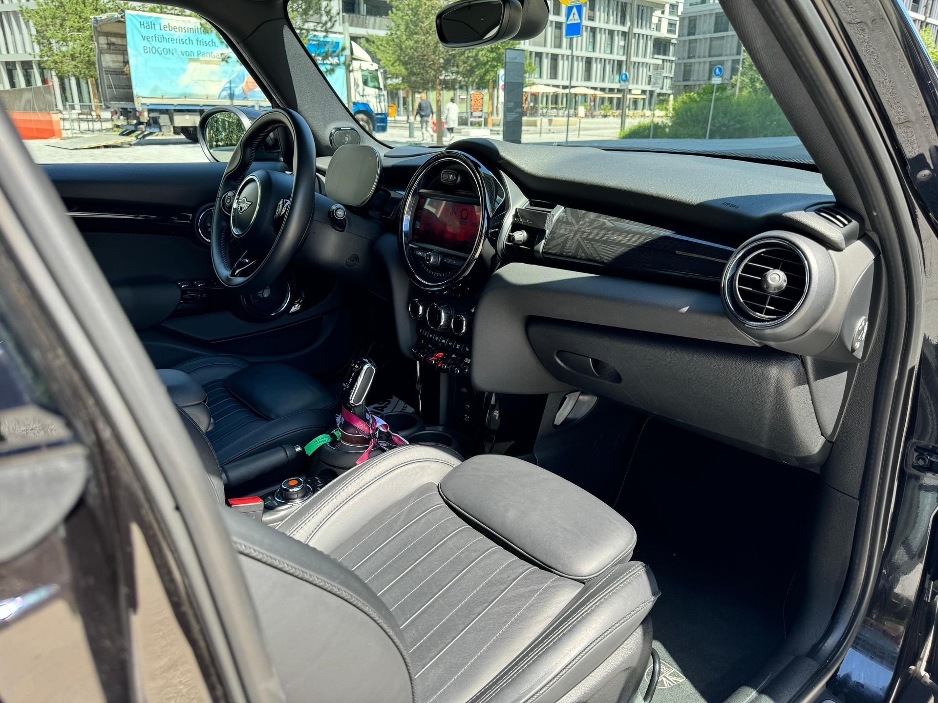MINI Mini Cooper S Steptronic DKG (Trafalgar) 5 portes-image-4