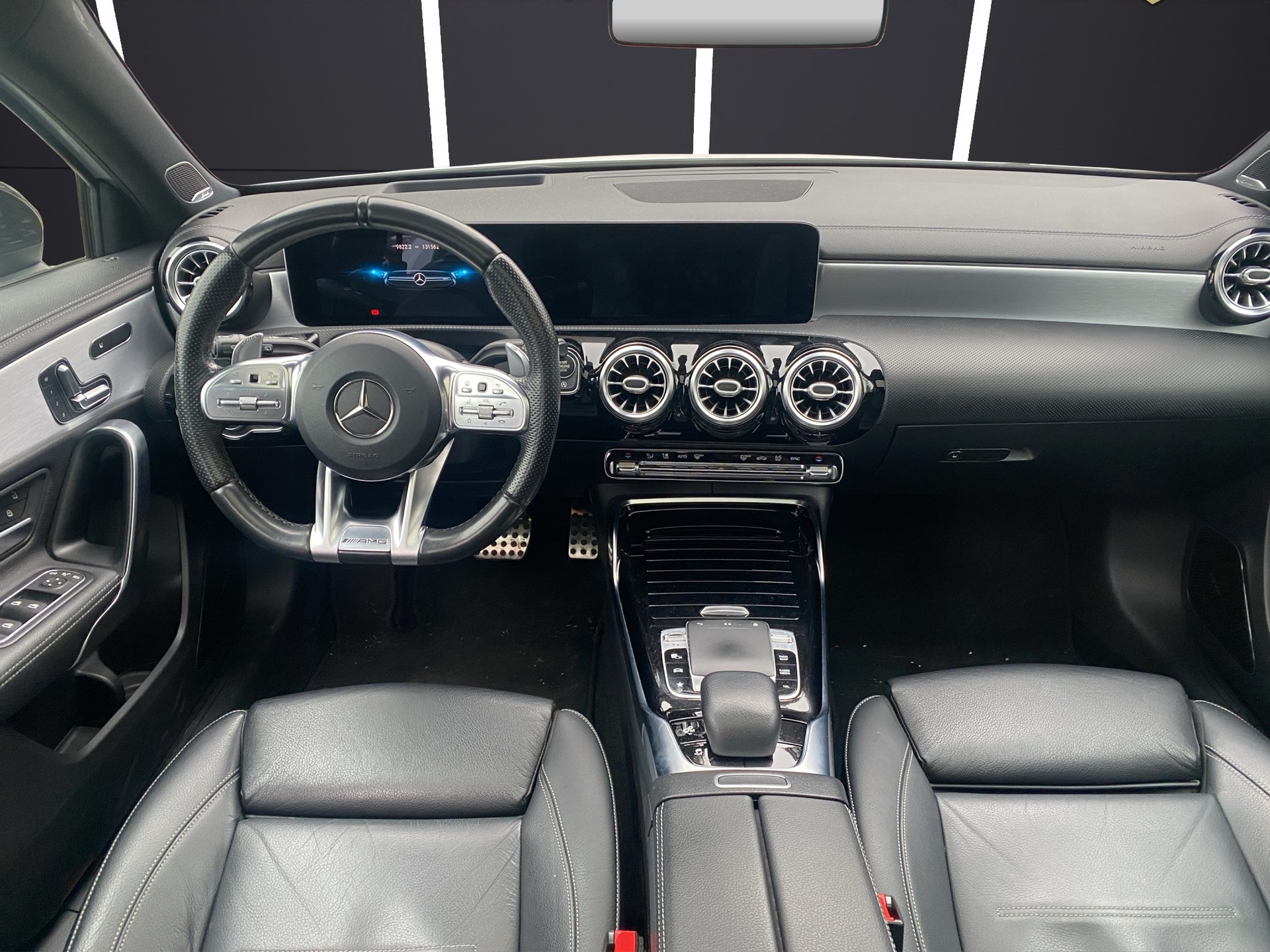 MERCEDES-BENZ A 35 AMG 4Matic Speedshift-image-9