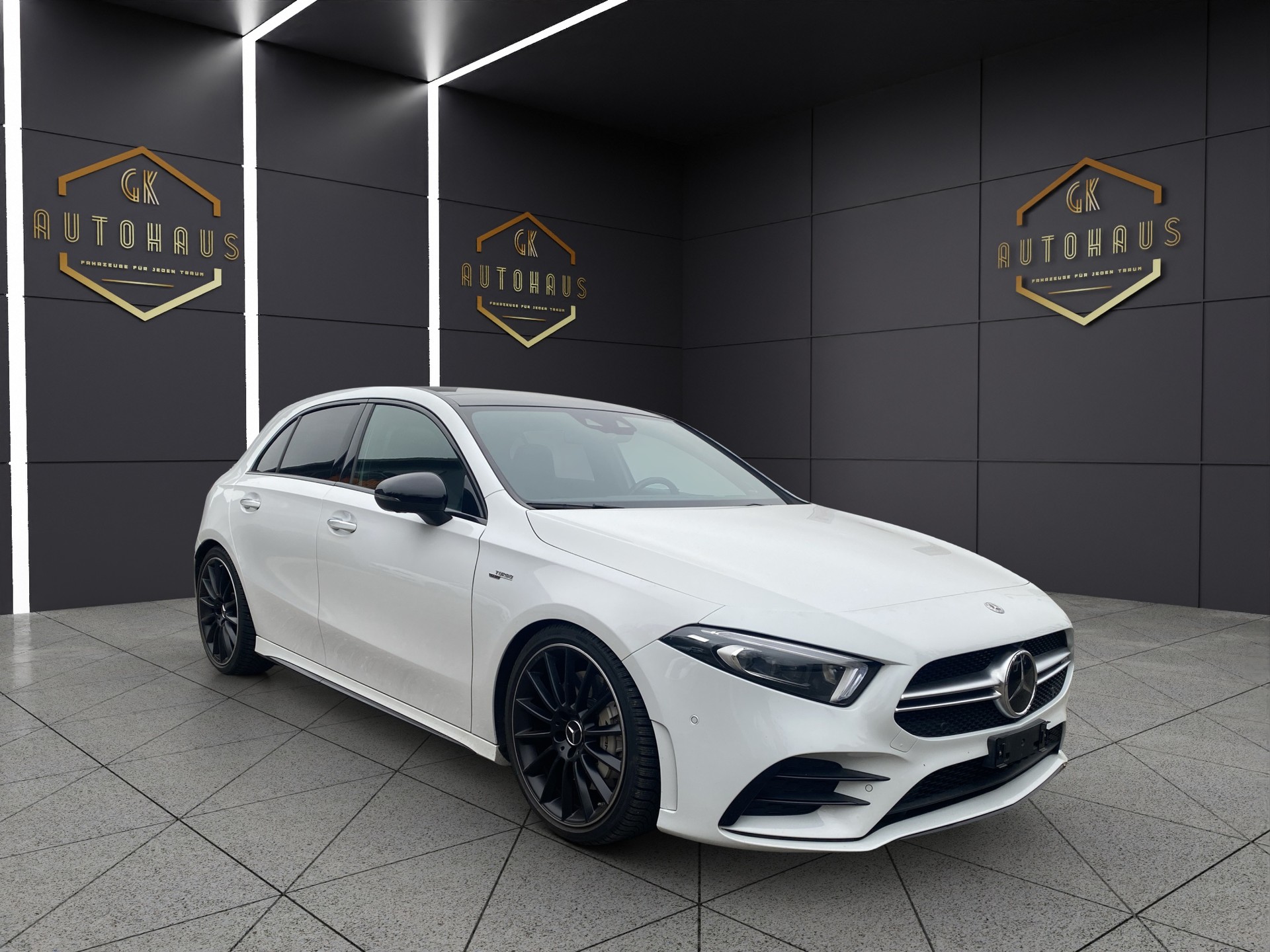 MERCEDES-BENZ A 35 AMG 4Matic Speedshift-image-6