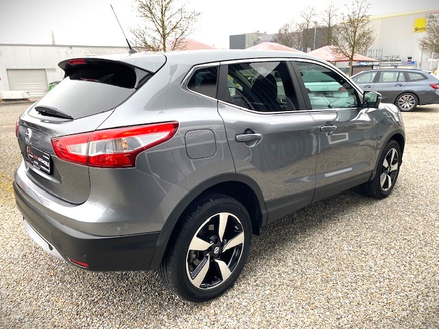 NISSAN Qashqai 1.2 DIG-T N-Connecta-image-13
