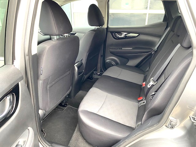 NISSAN Qashqai 1.2 DIG-T N-Connecta-image-8