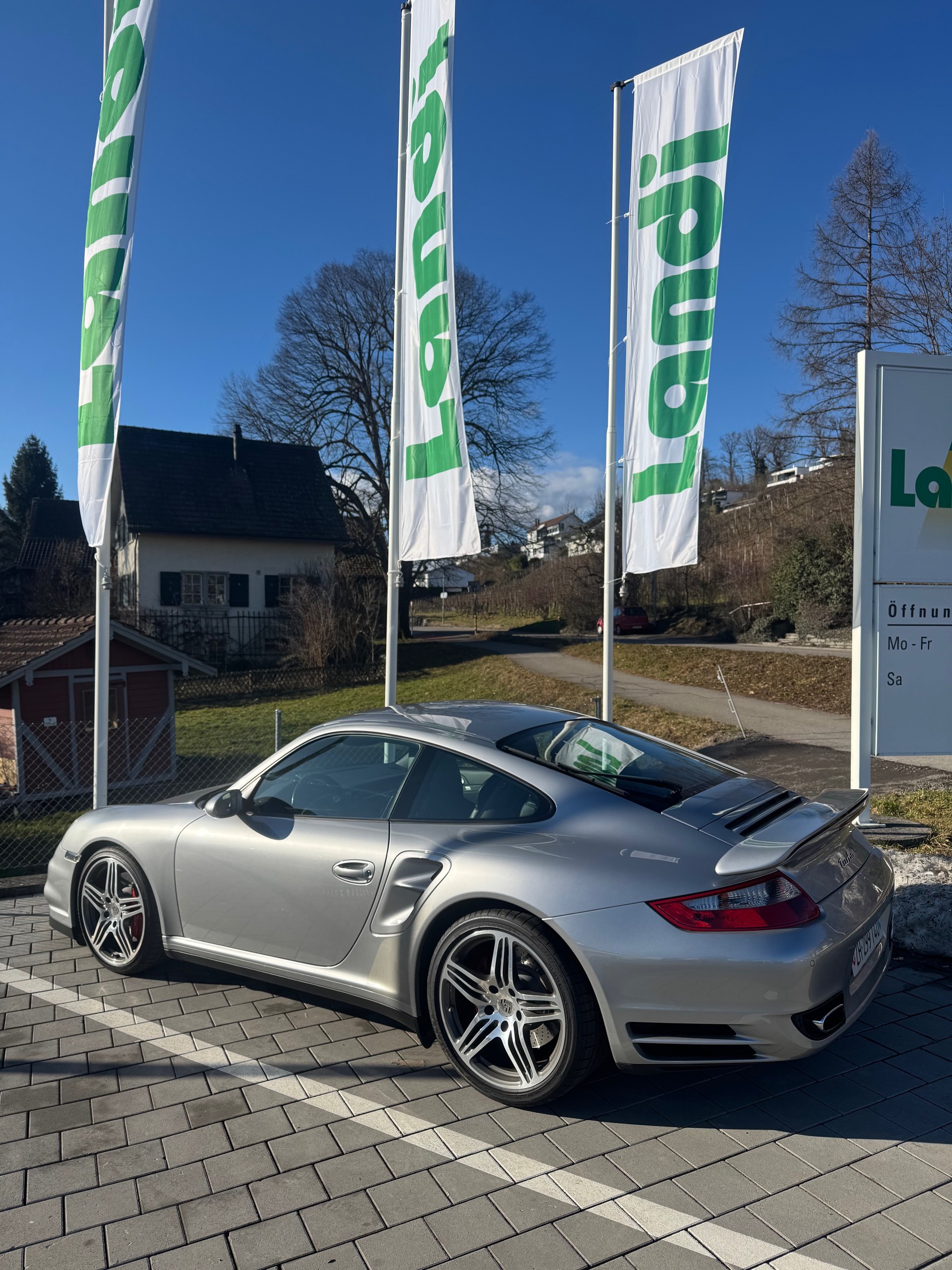 PORSCHE 911 Turbo-image-0