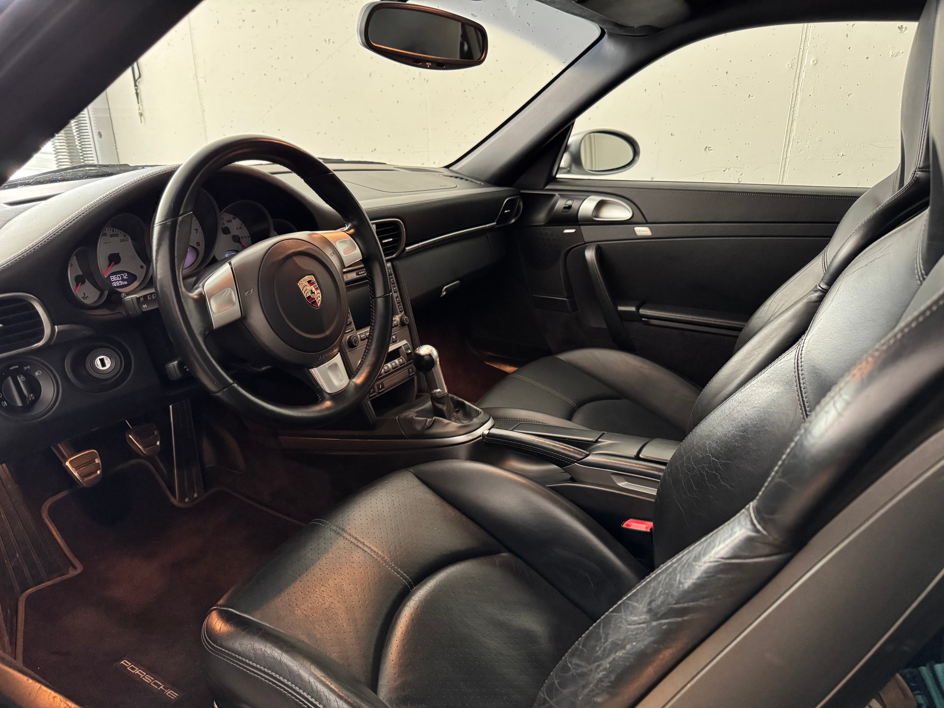 PORSCHE 911 Turbo-image-11