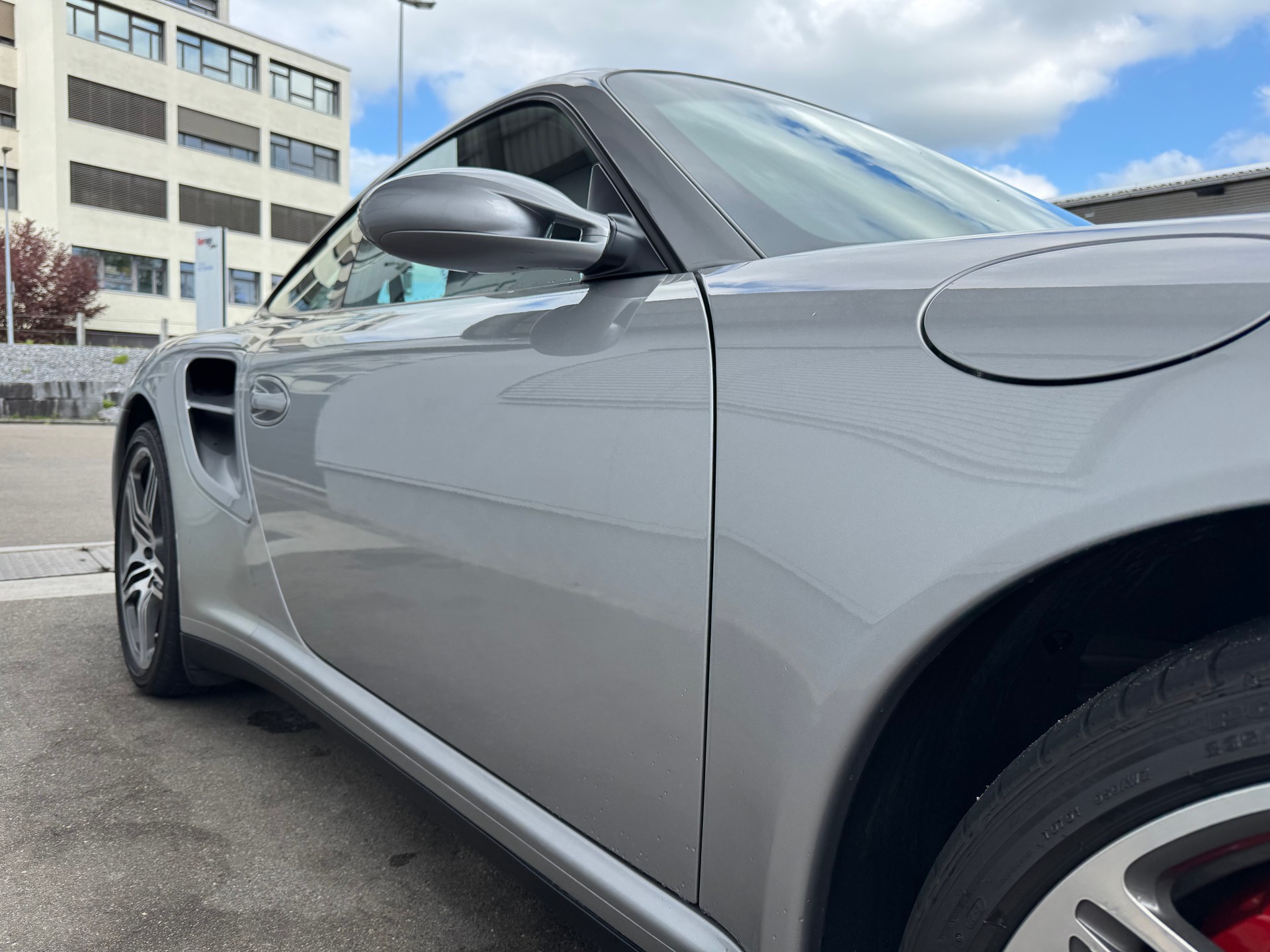 PORSCHE 911 Turbo-image-6