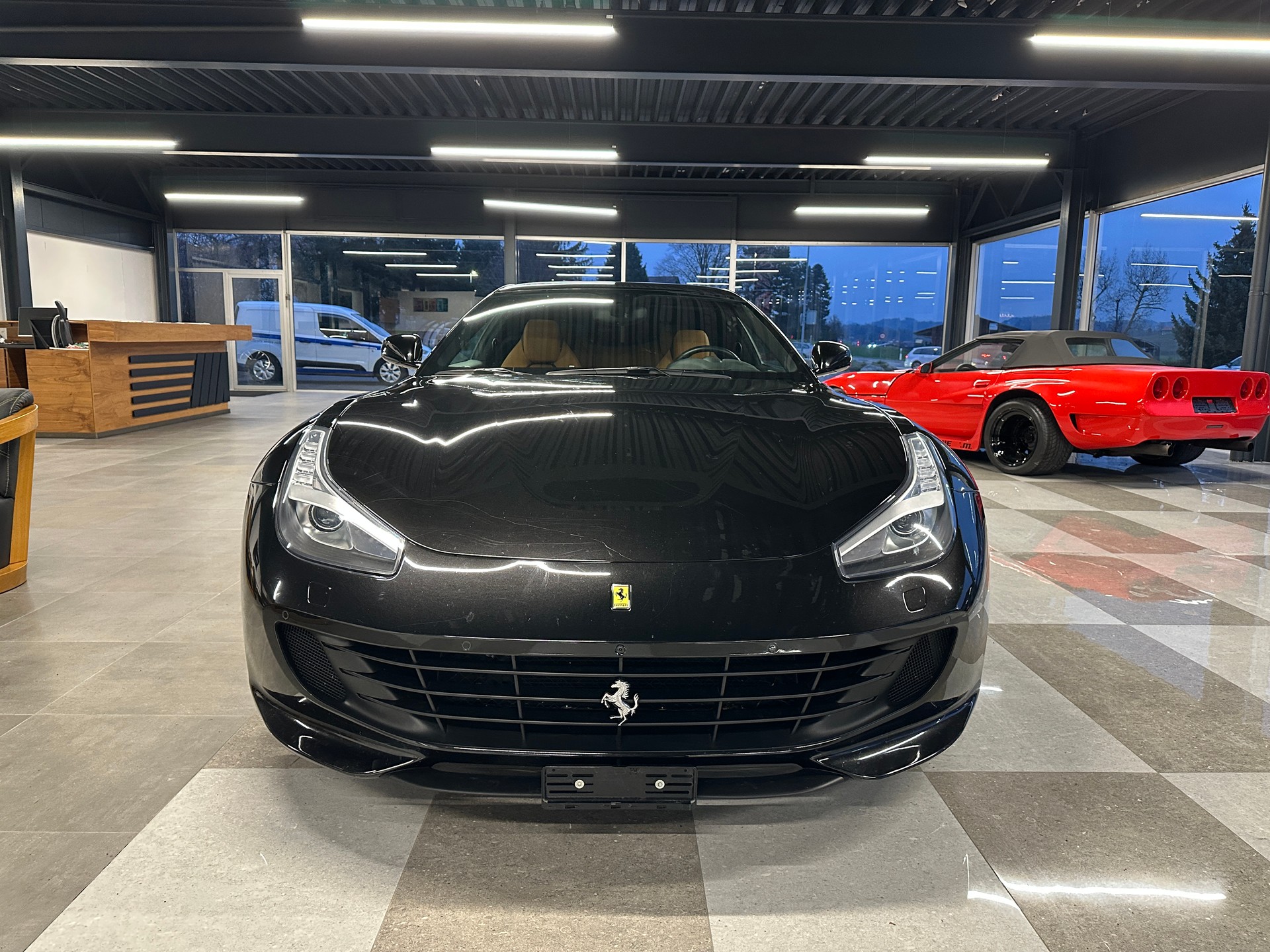 FERRARI GTC 4 Lusso-image-3