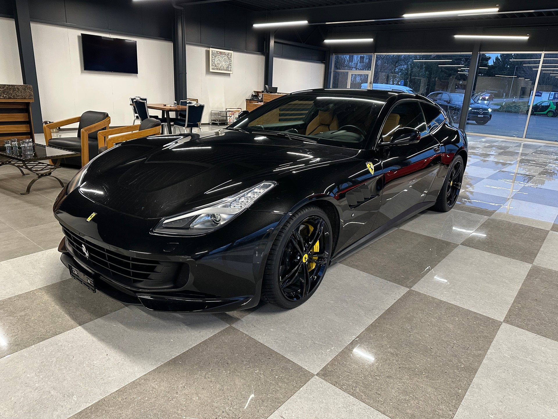 FERRARI GTC 4 Lusso-image-1