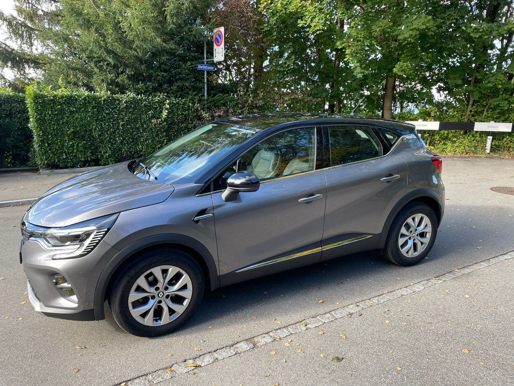 RENAULT Captur 1.3 TCe EDC Intens EDC