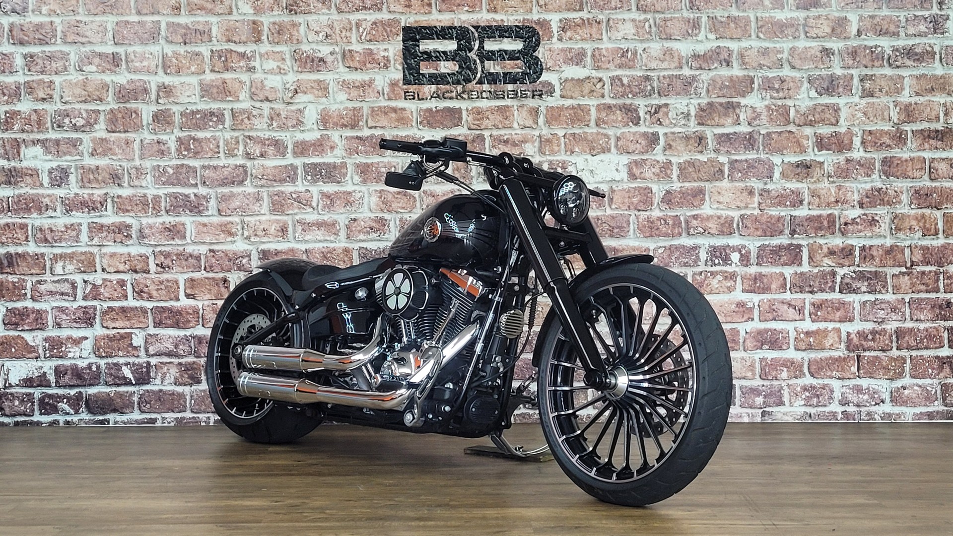 HARLEY-DAVIDSON FXSB Breakout 103 ABS