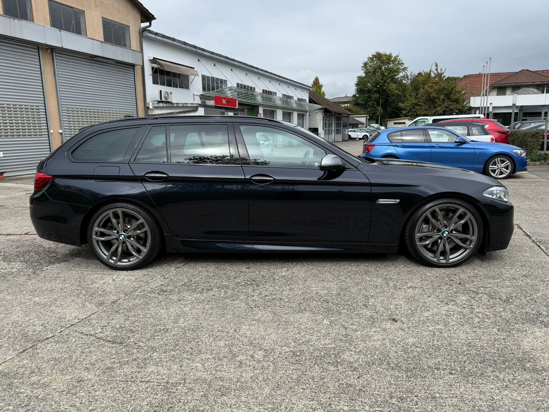 BMW M550d Touring xDrive Steptronic-image-5