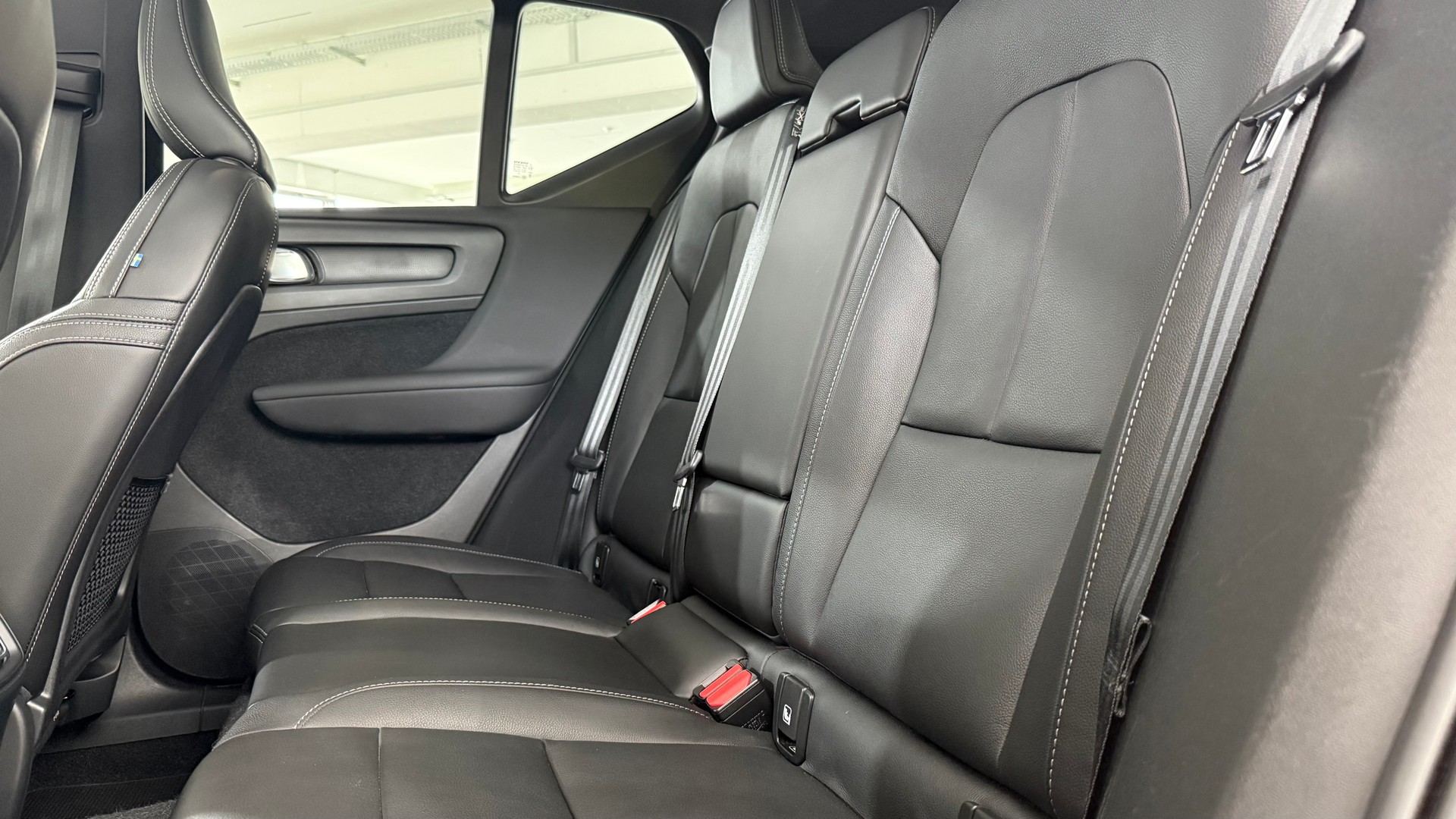 POLESTAR XC40 P8 AWD Pure Electric R-Design-image-7