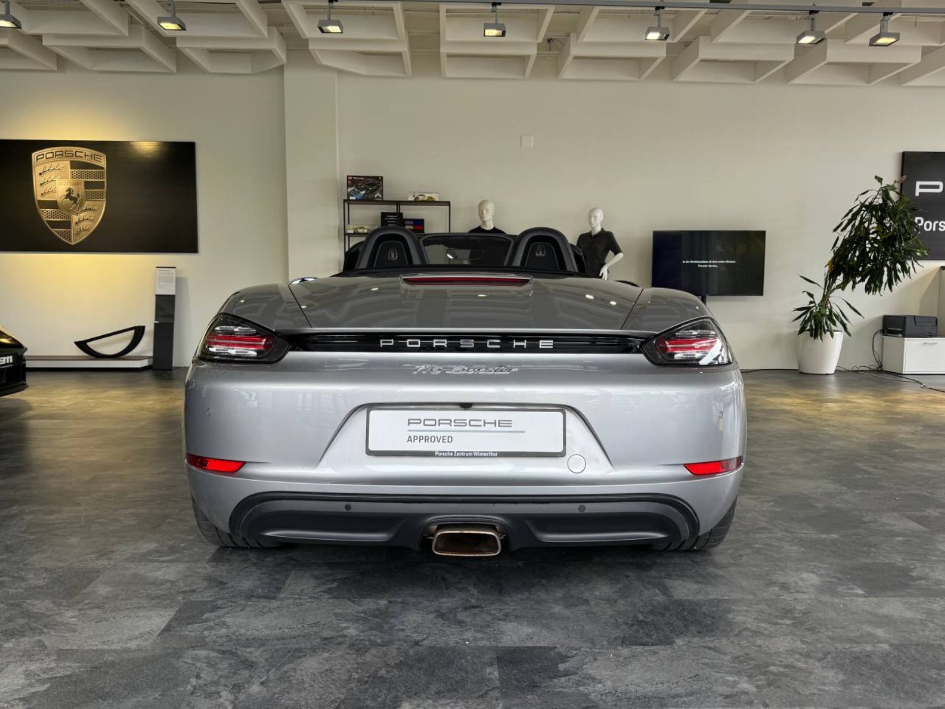 PORSCHE 718 Boxster-image-6